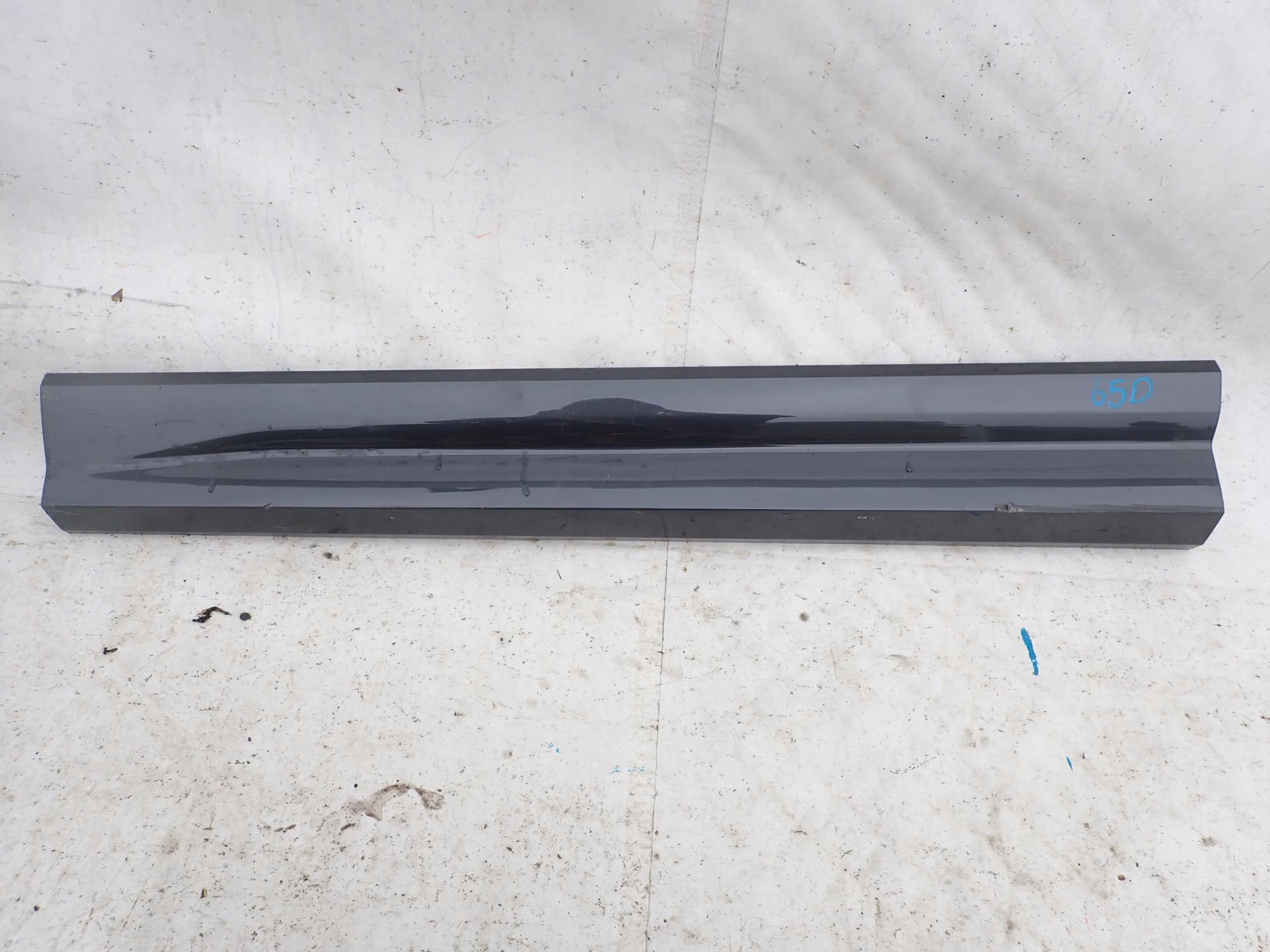 AUDI Q2 16-23 cap moulding door left front