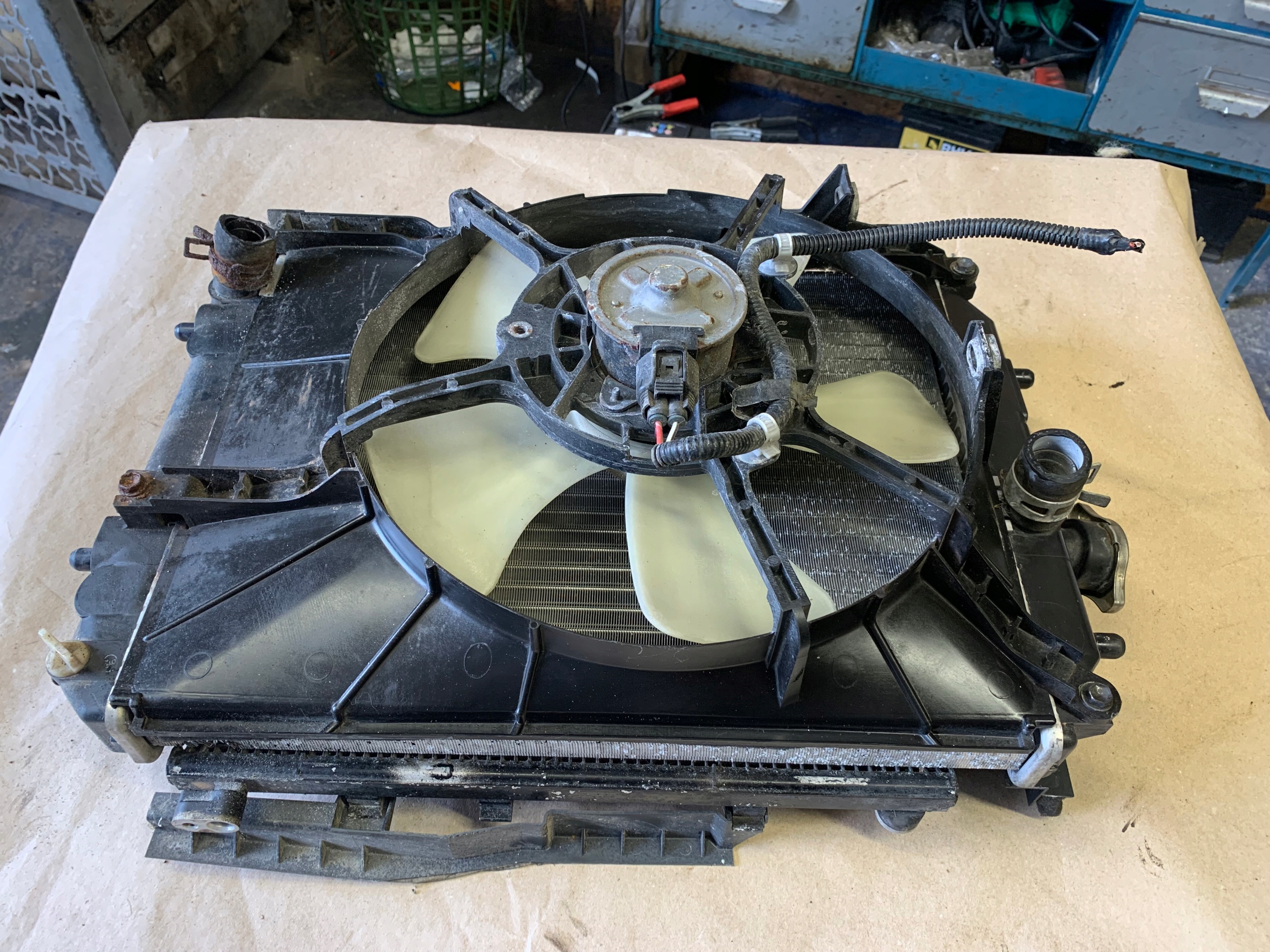 DAIHATSU CUORE VI 1.3B Kühler Lüfter