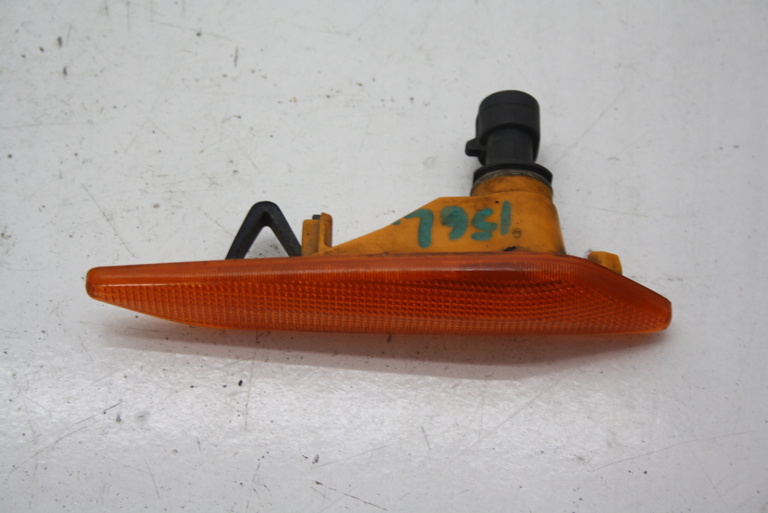Indicateur de direction Aile Gauche ALFA ROMEO 156 02.131.