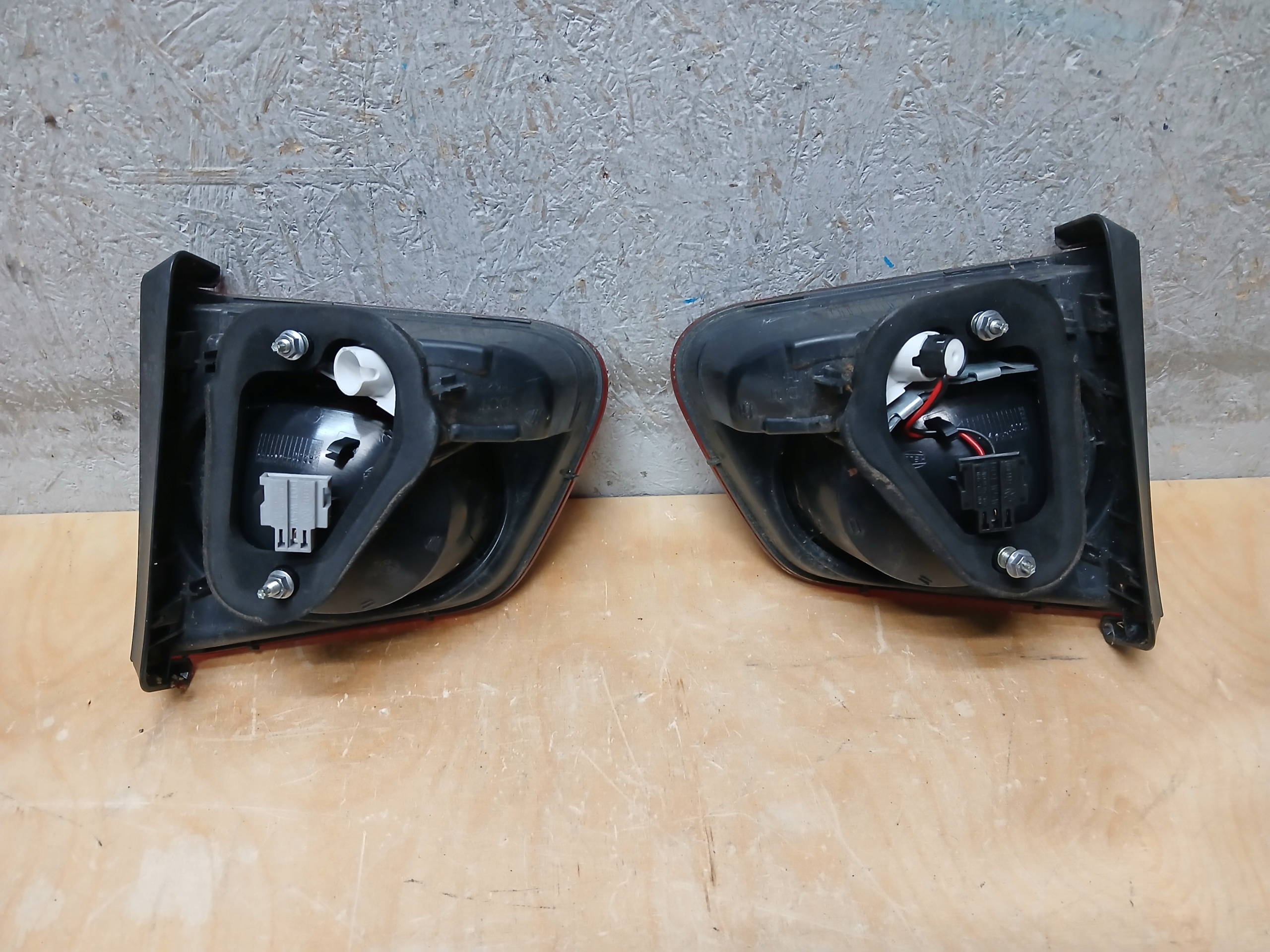 Licht heck rechts oder links VW TIGUAN 5N0 07-10 und 1 5N0945093C 5N0945094C