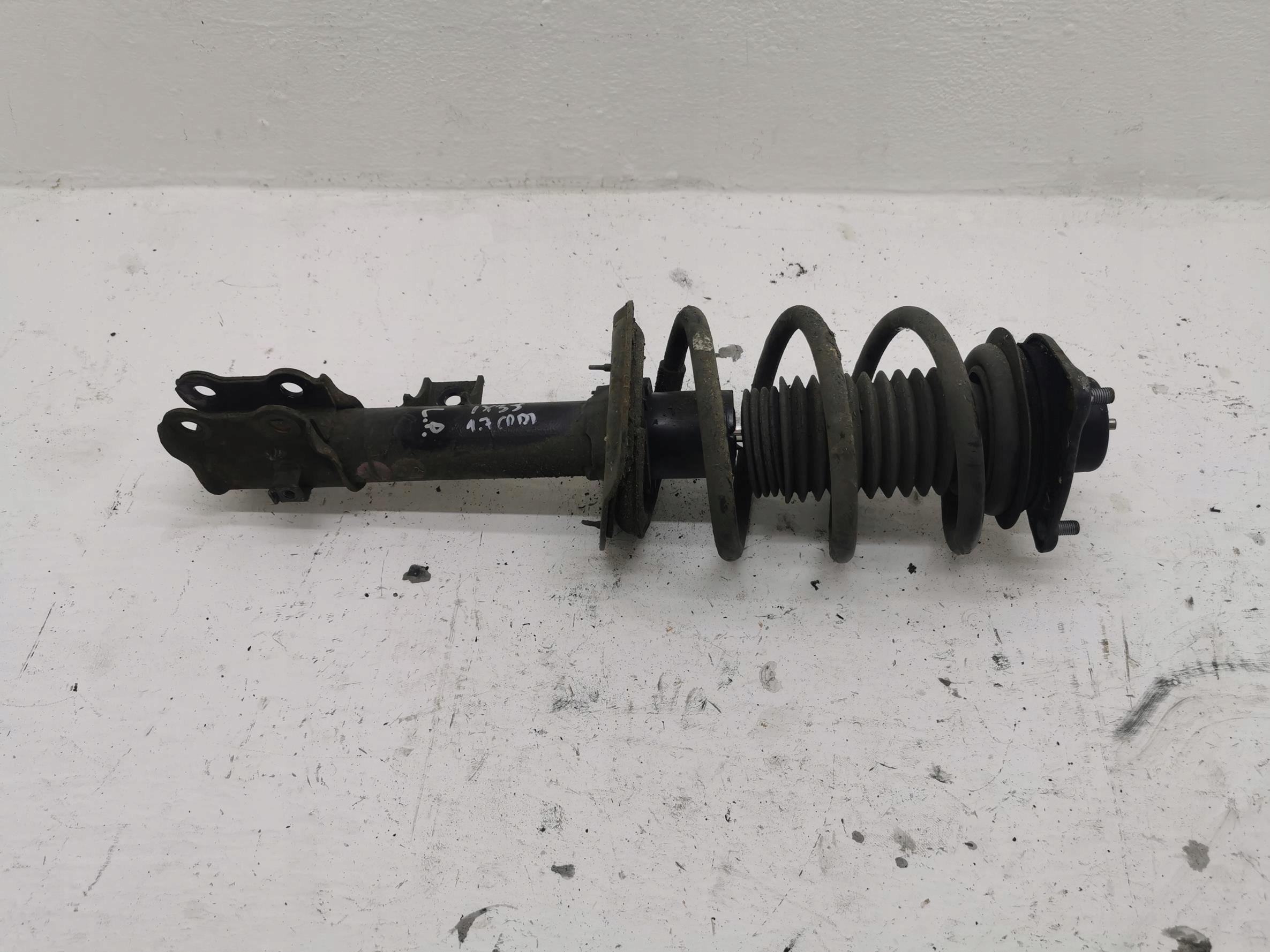 shock absorber left front HYUNDAI IX35 54650-2Y610