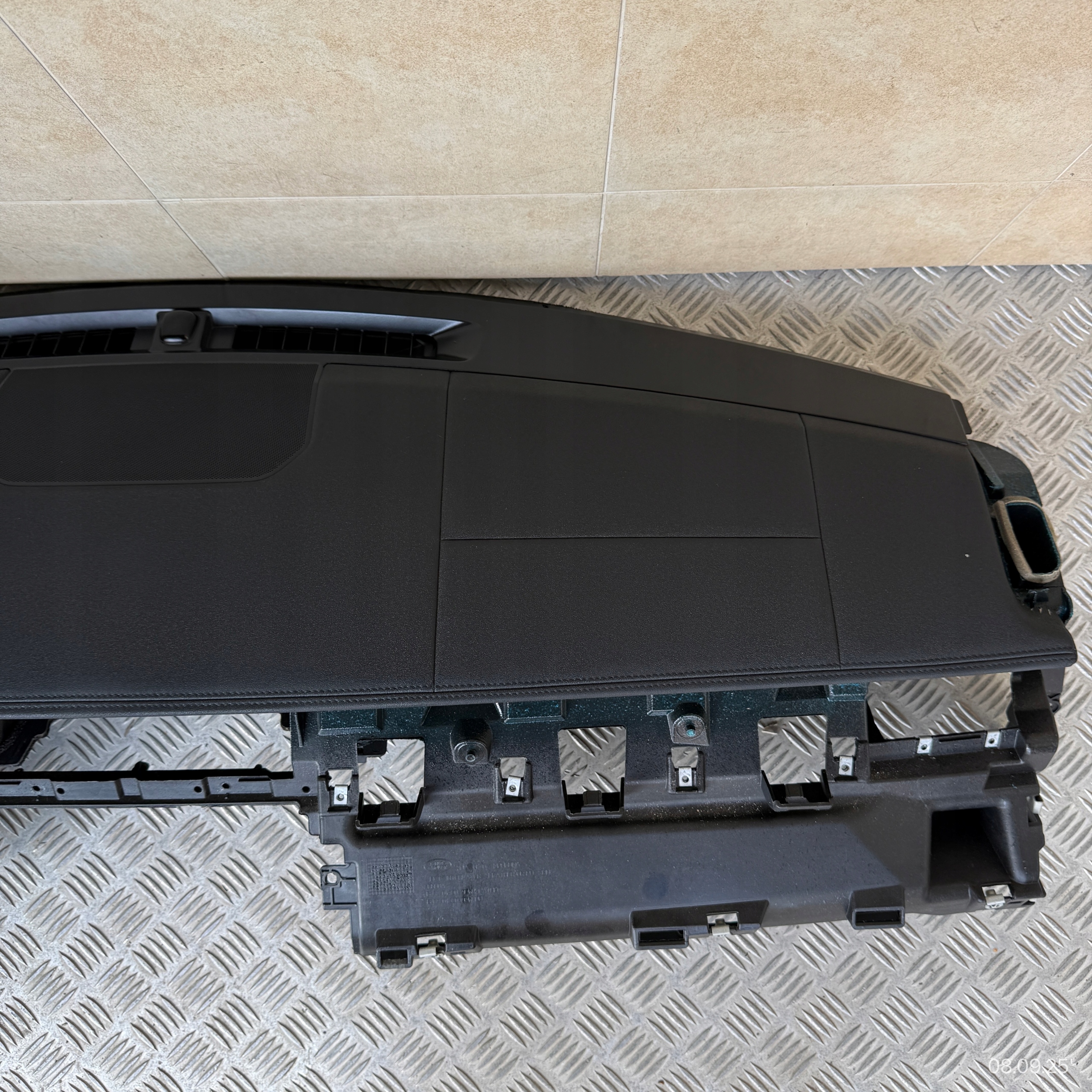 dashboard complete airbag console tension belts cockpit LAND ROVER EVOQUE and LIFT