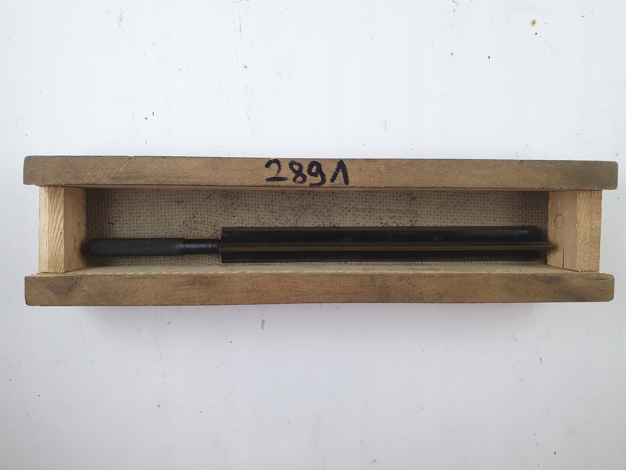 Тригранний лінійний MLWb 160 FWP