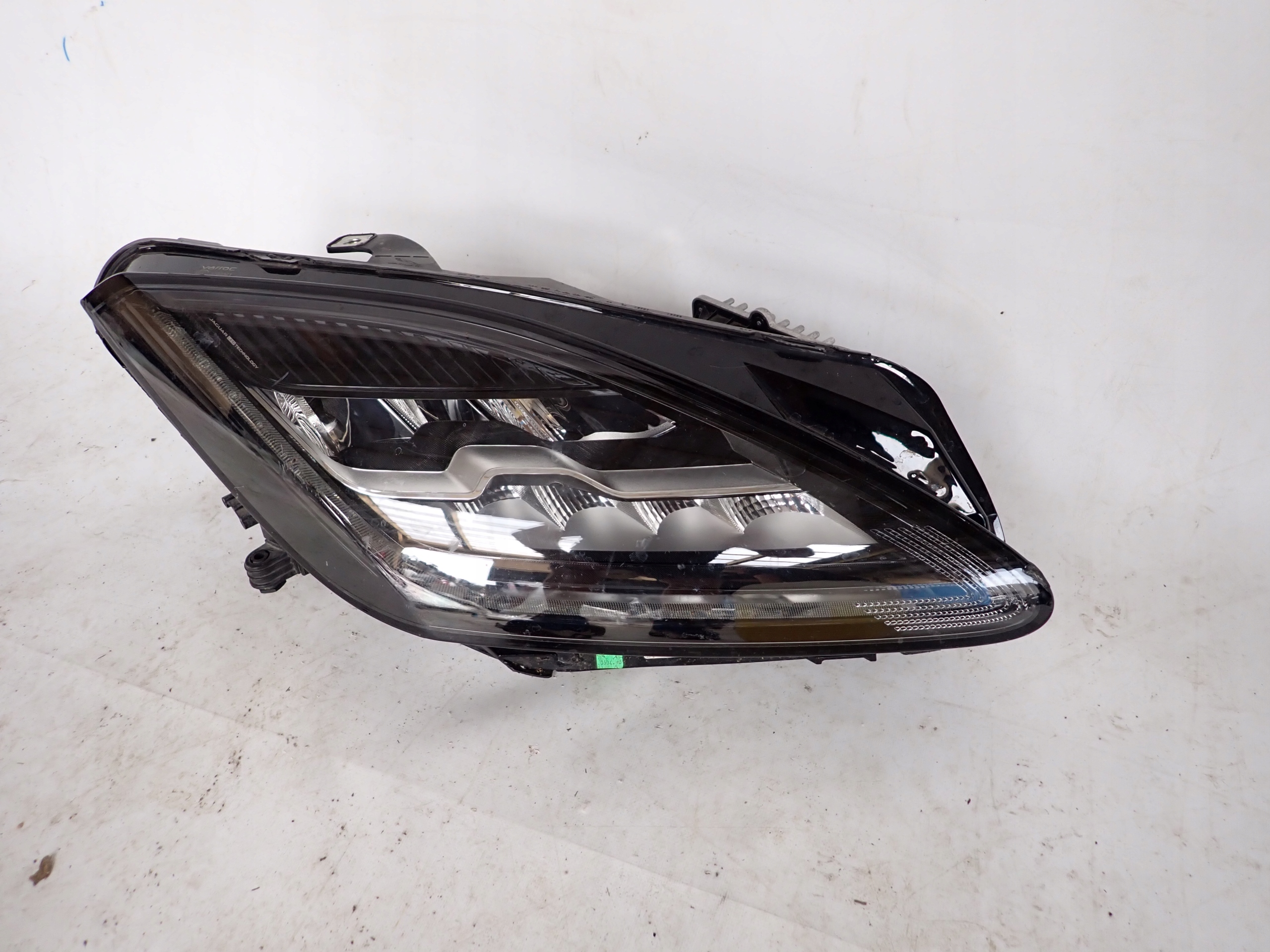 JAGUAR E-PACE X540 17- light front front right FULL LED