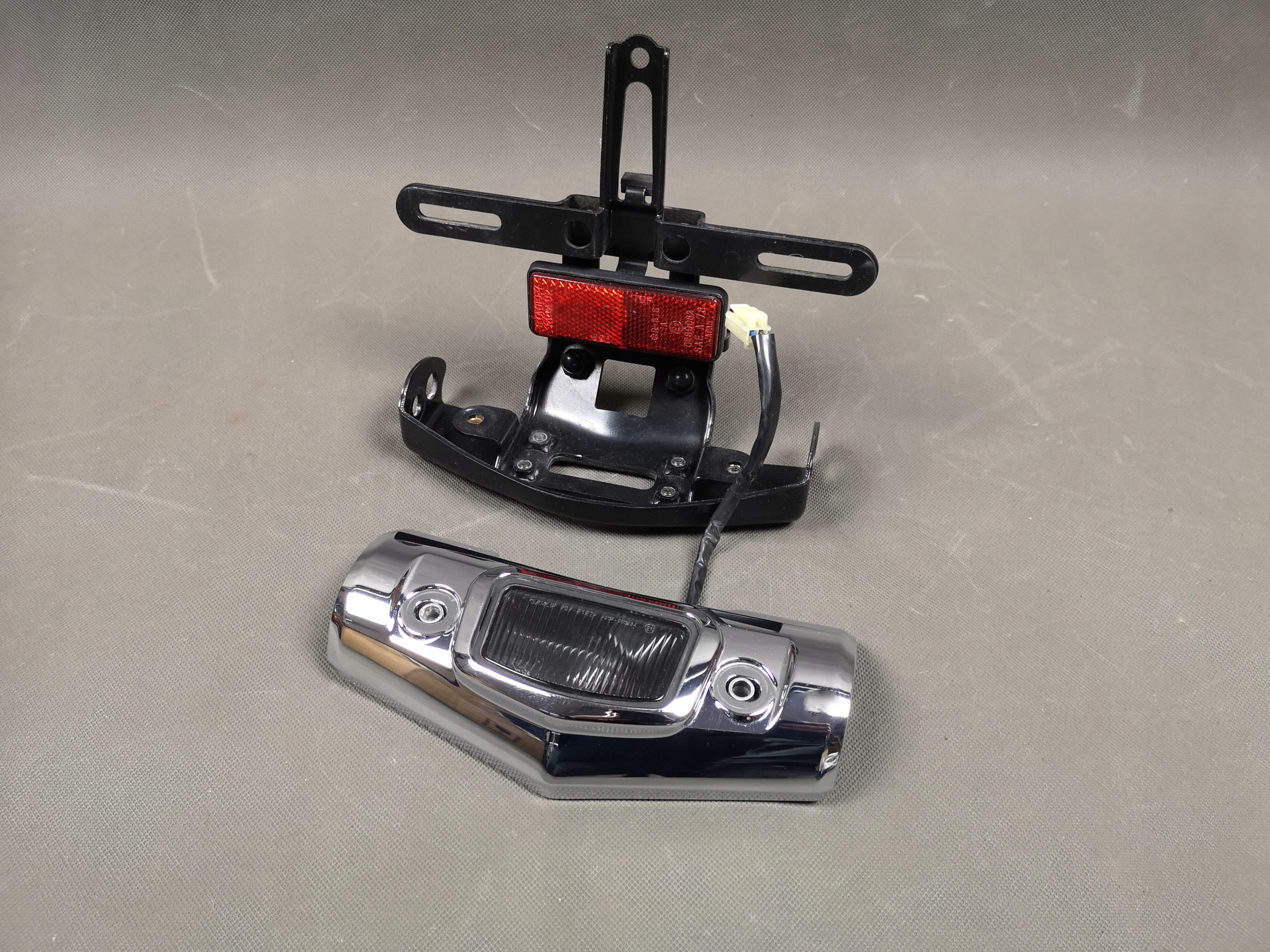 UCHWYT MOCOWANIE OŚWIETLENIE TABLICY STELAŻ YAMAHA XVS 1300 MIDNIGHT STAR Producent Yamaha OE