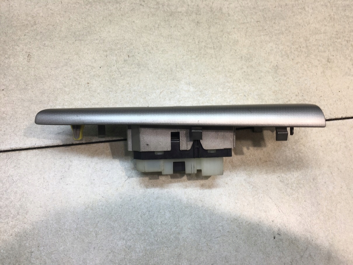 PANEL windows right front COROLLA VERSO E12 74231-13110