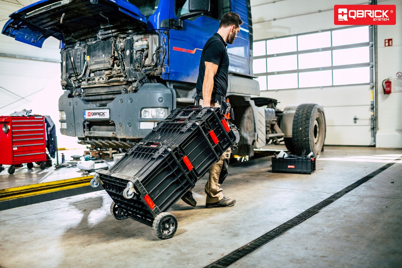 Platforma mobilna Qbrick System ONE Modułowa Transportowa Hamulec Cechy dodatkowe kółka transportowe
