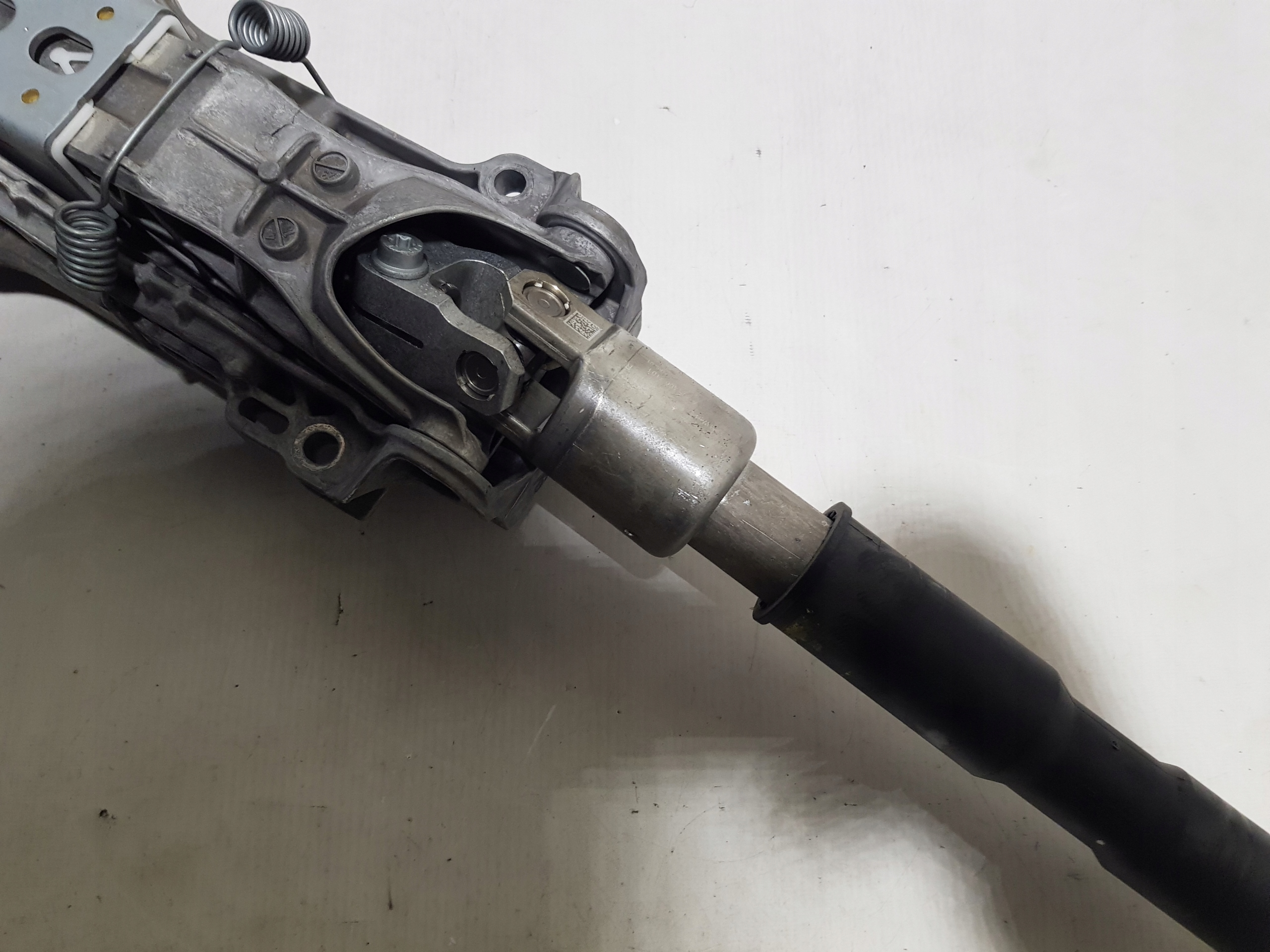 MERCEDES W205 steering wheel rod part A2054601401
