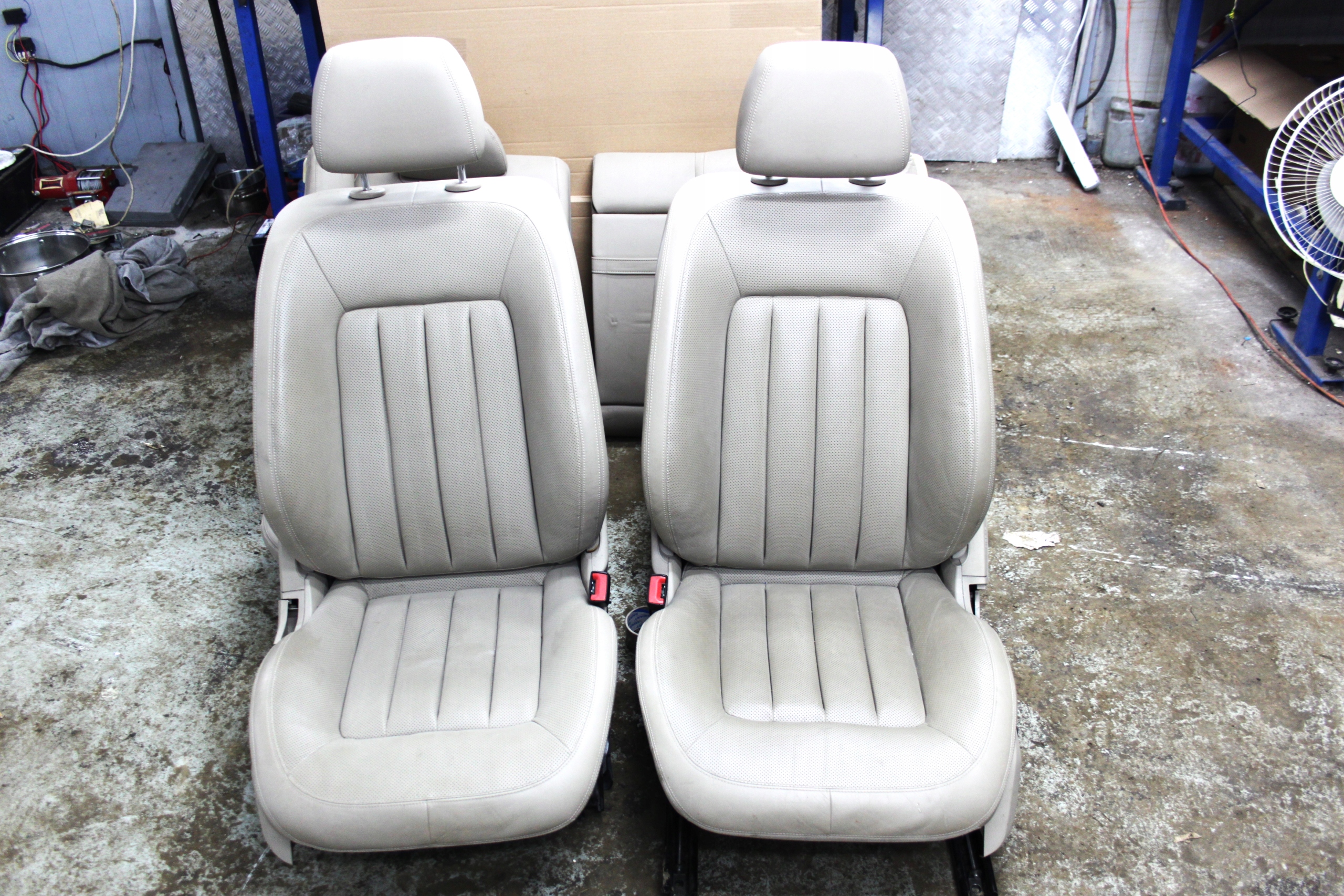 MERCEDES КЛС W218 КОМПЛЕКТ СИДІНЬ БЕЗ SKORA