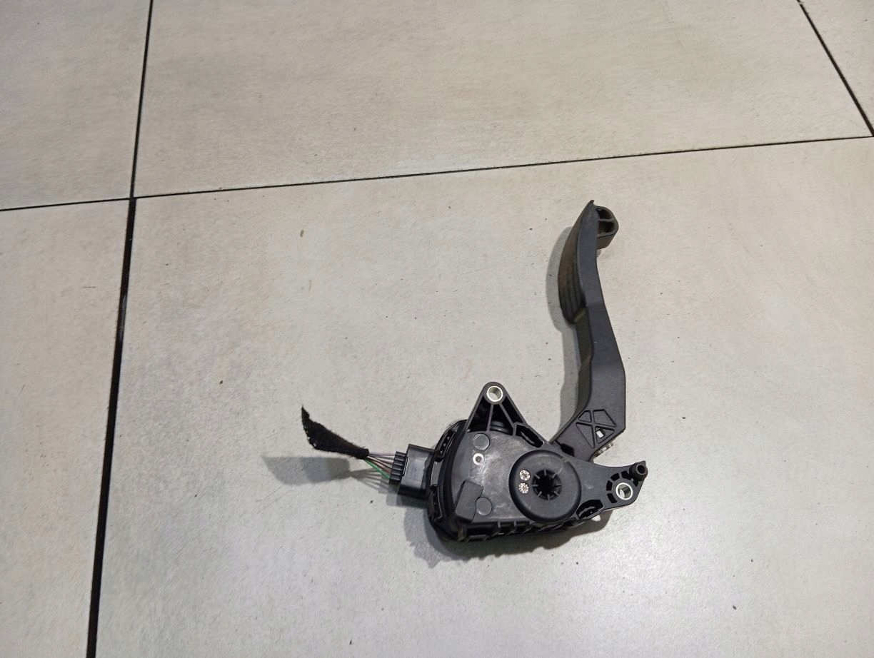 Gaspedal potentiometer MOVANO B LIFT 2.3CDTI 8200672369