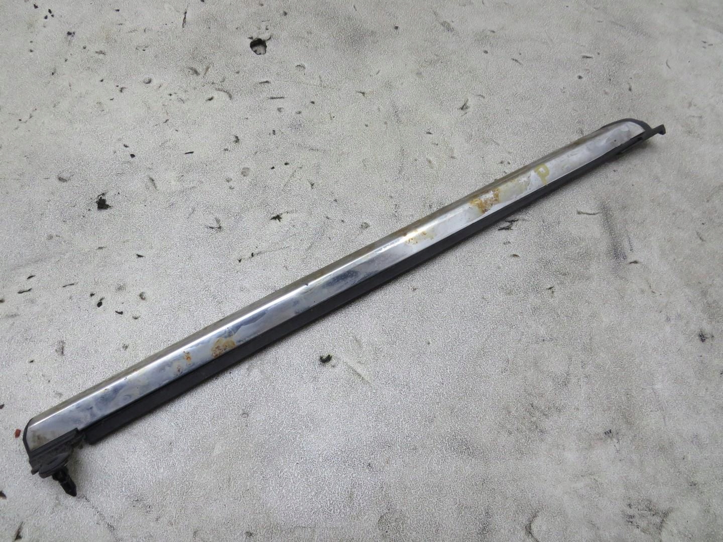 ПРАВЕ ЗАДНЄ СКЛО LAND CRUISER 120