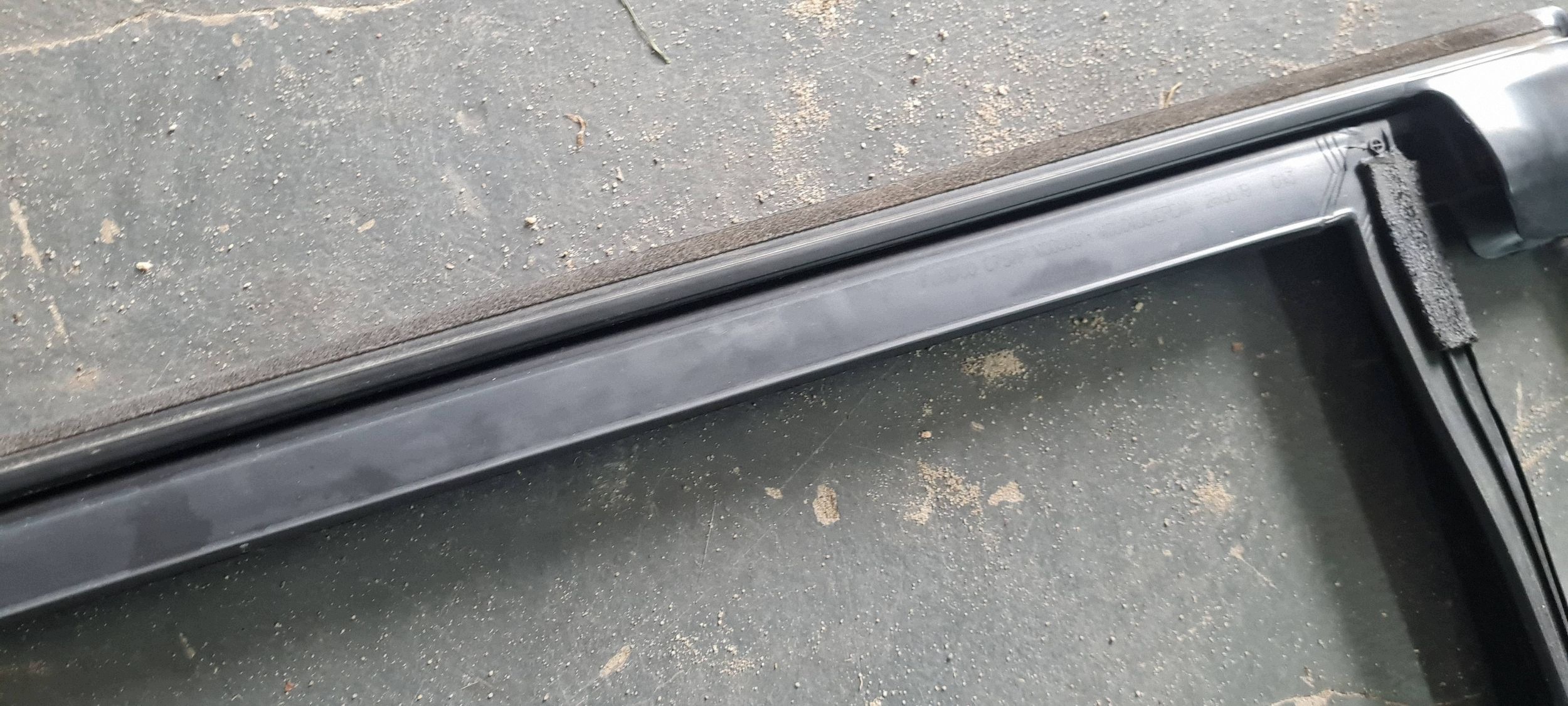 Ford Edge II 2020 gasket rubber windows door left rear part FT4BR25825