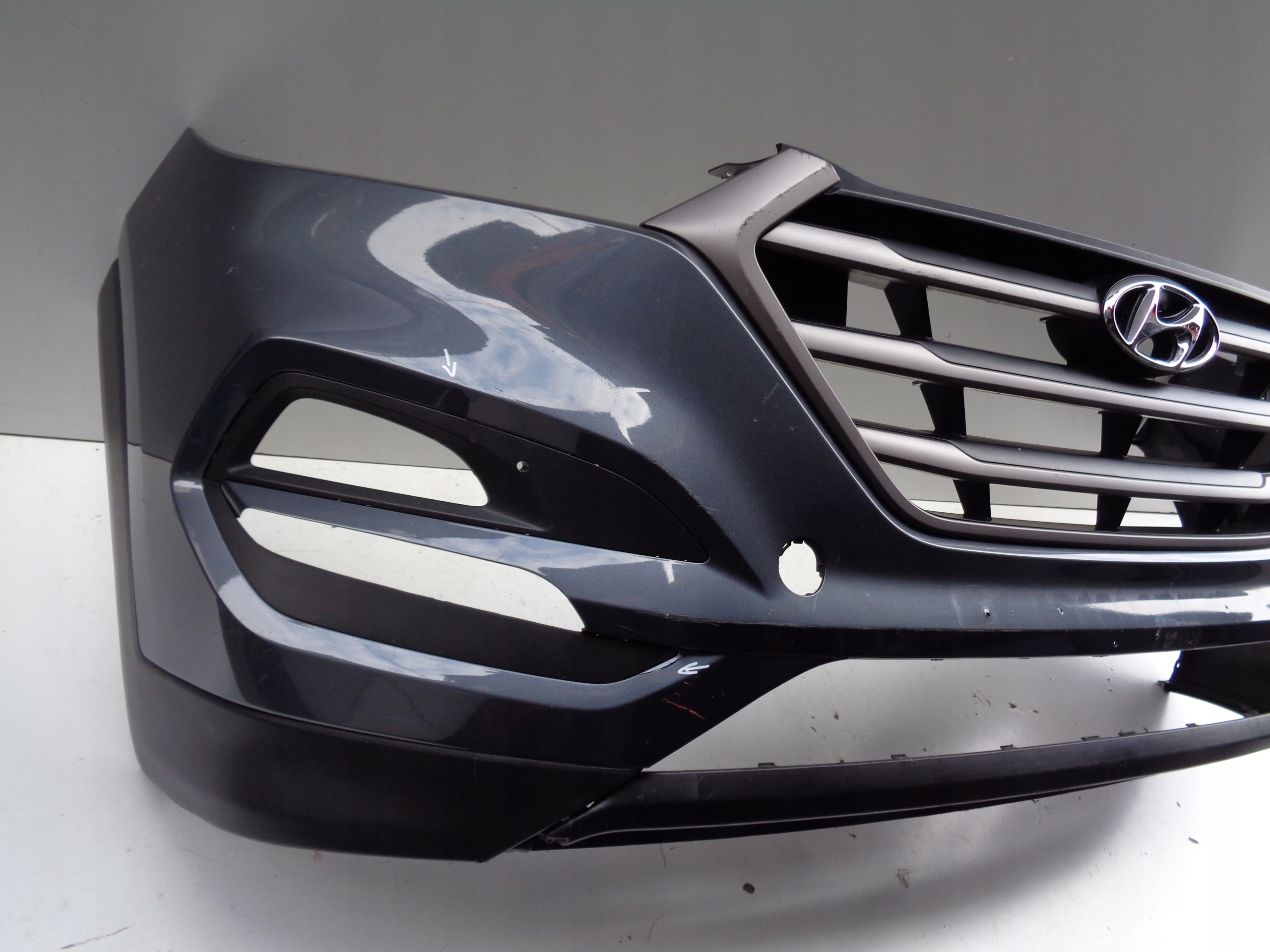 front bumper HYUNDAI TUCSON III 15-18 grille NR 51555