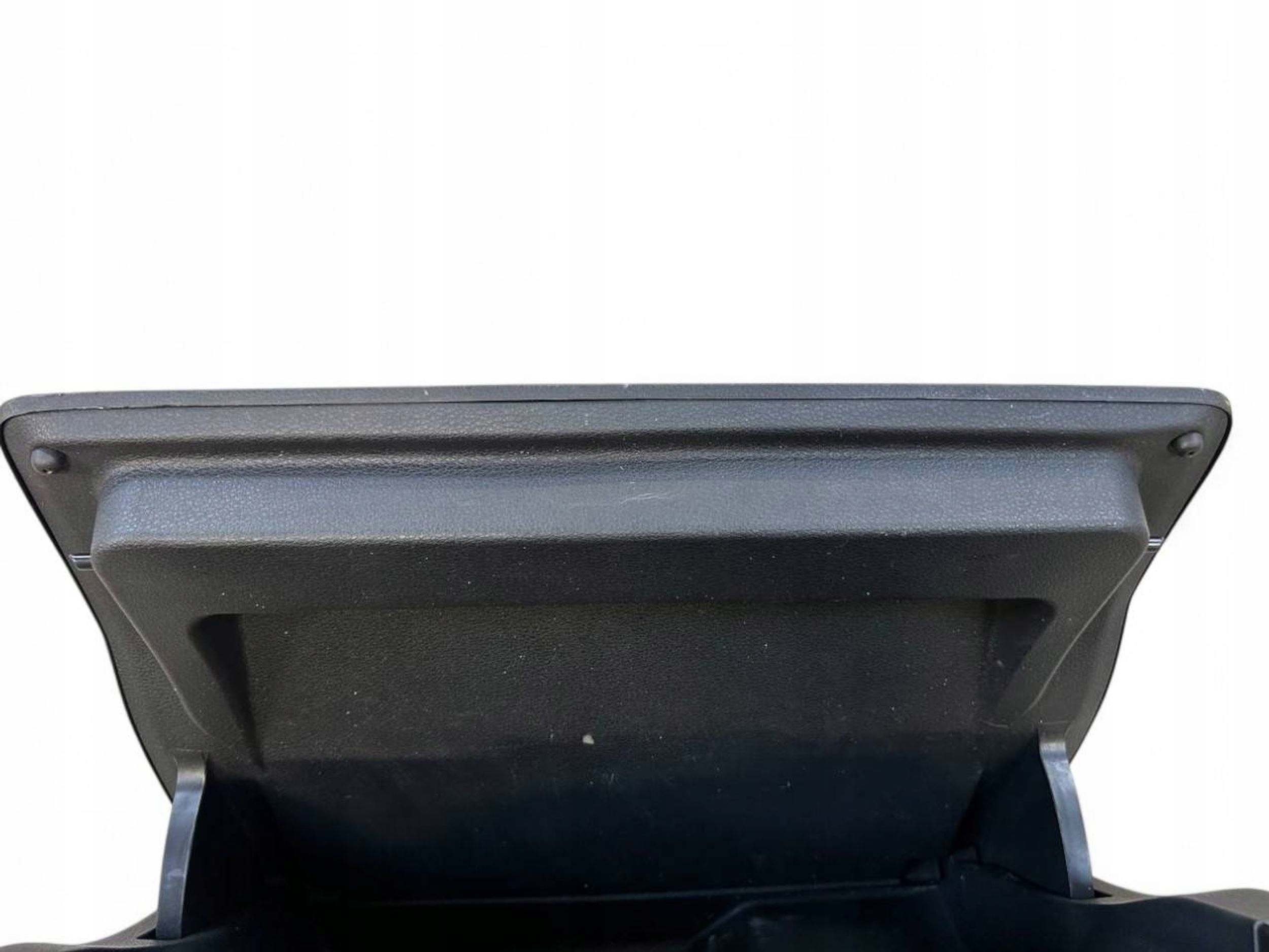 Audi Q2 - 2022 бардачок / комплект