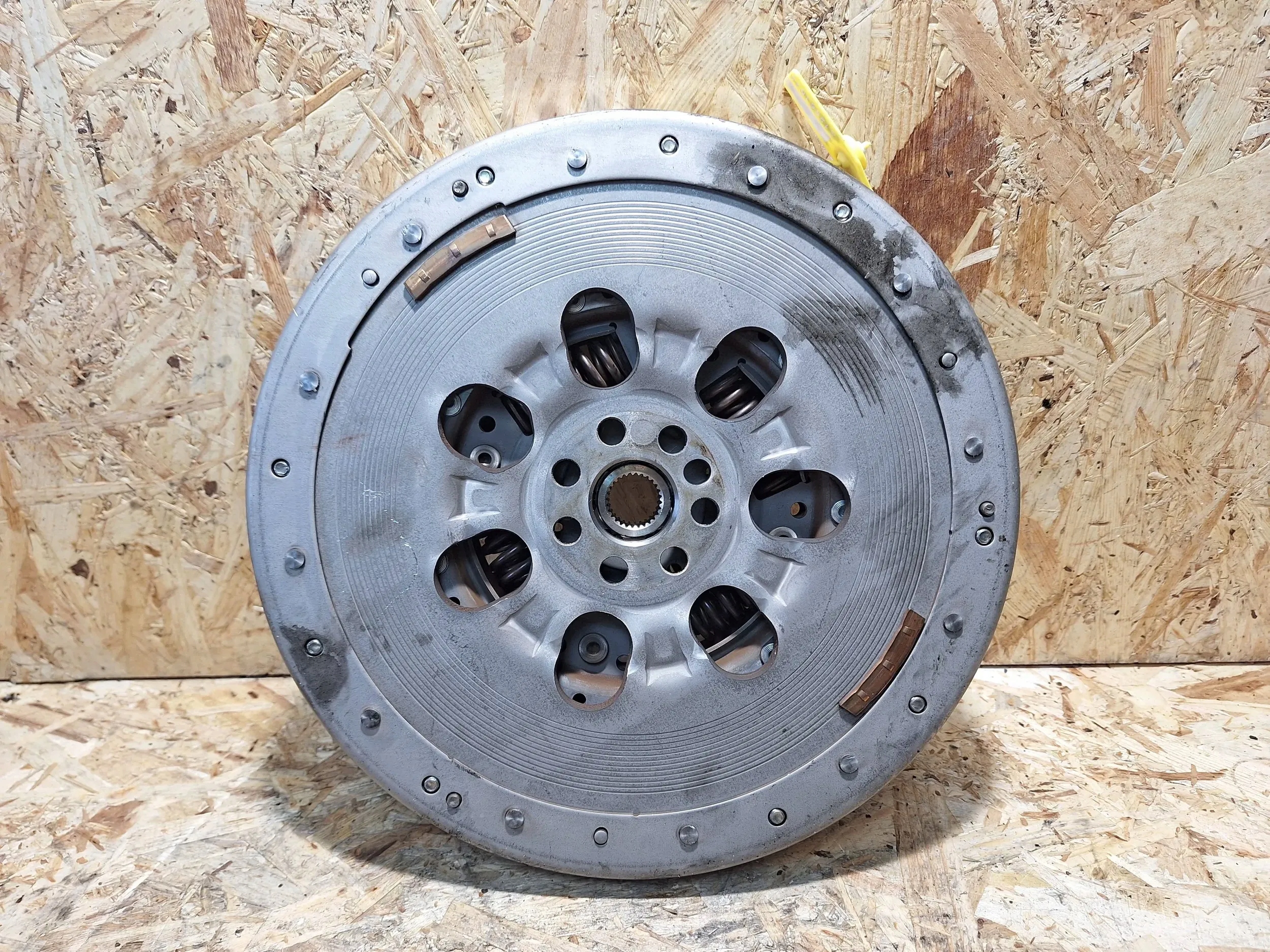 KVAČILO KOTAČ 41072-2B001 1.6 HYBRYDA