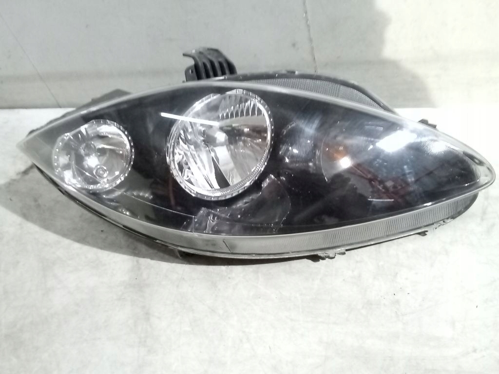 Seat Toledo III 3 light right front front 5P1941006D