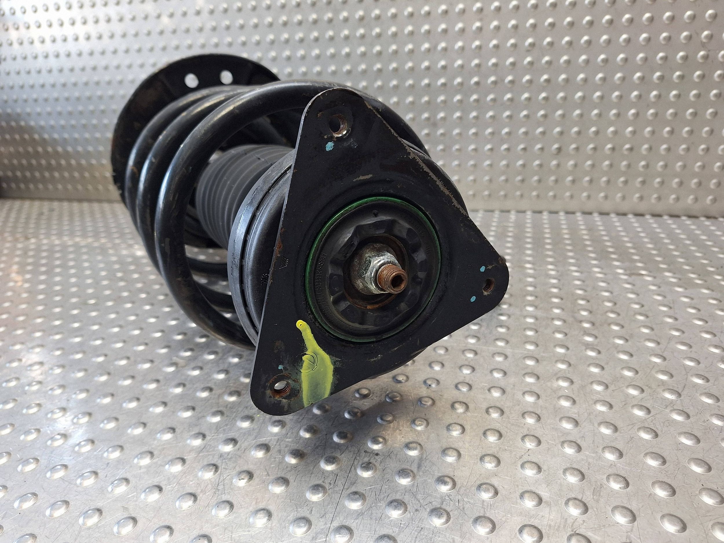 shock absorber right front NISSAN X-TRAIL T32 14-21 54302-4BD0A