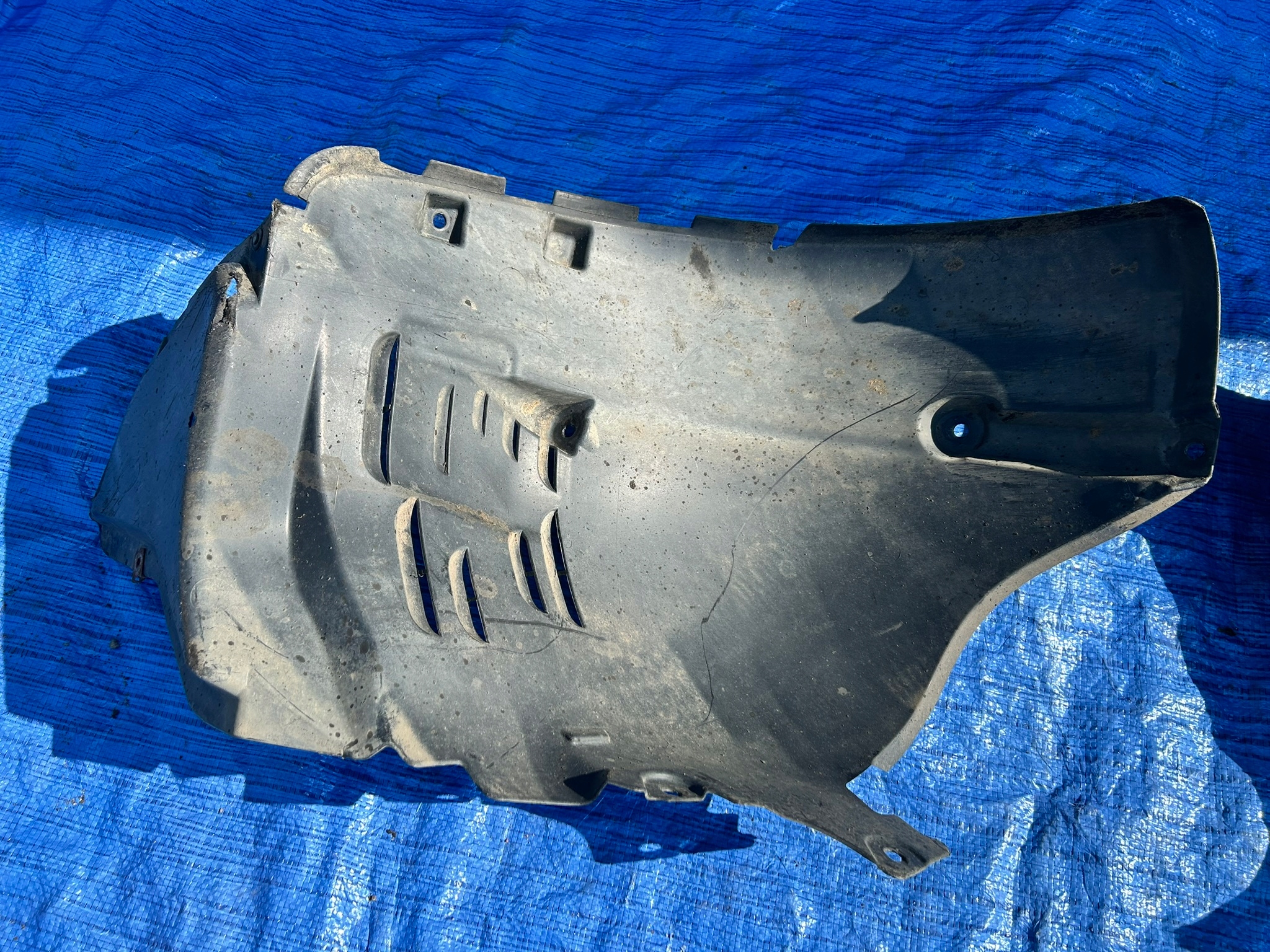 mudguard left front MERCEDES CLS W219 2196900930 2196900530