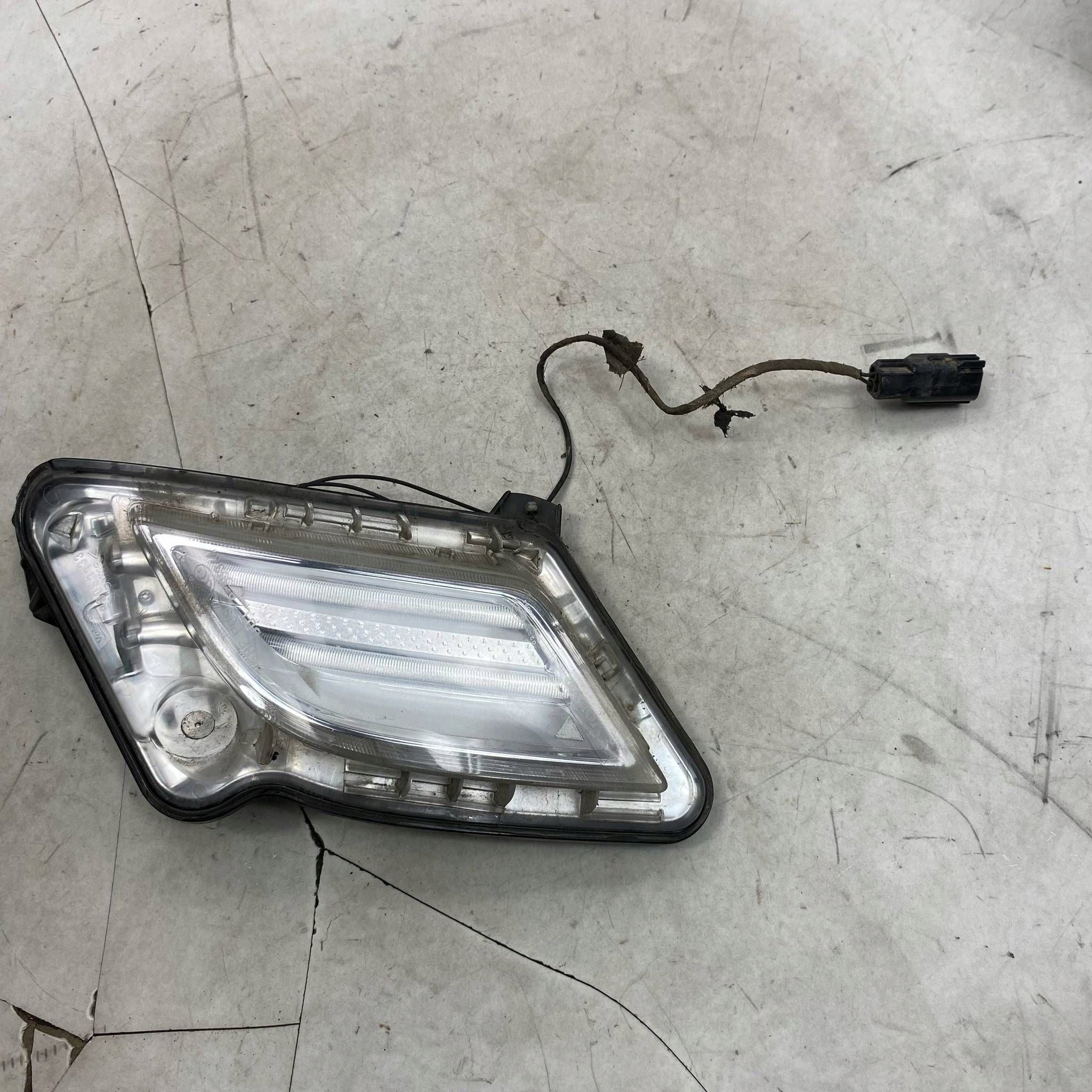 LAMPA HALOGEN LED DRL LEWY V60 S60 II