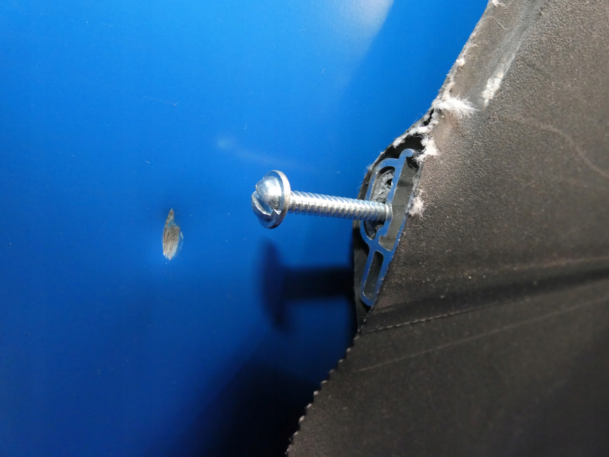 Volvo XC60 I ROLETA BAGAŻNIKA TYŁ TYLNA Producent części Volvo OE