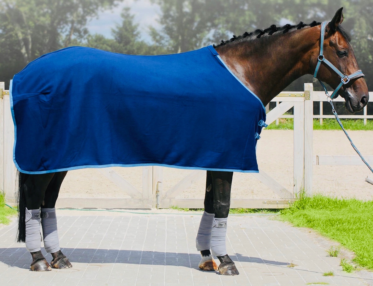 DERKA POLAROWA OSUSZAJĄCA GRAN-CZERW DLA KONIA 125 Rozmiar 125 cm