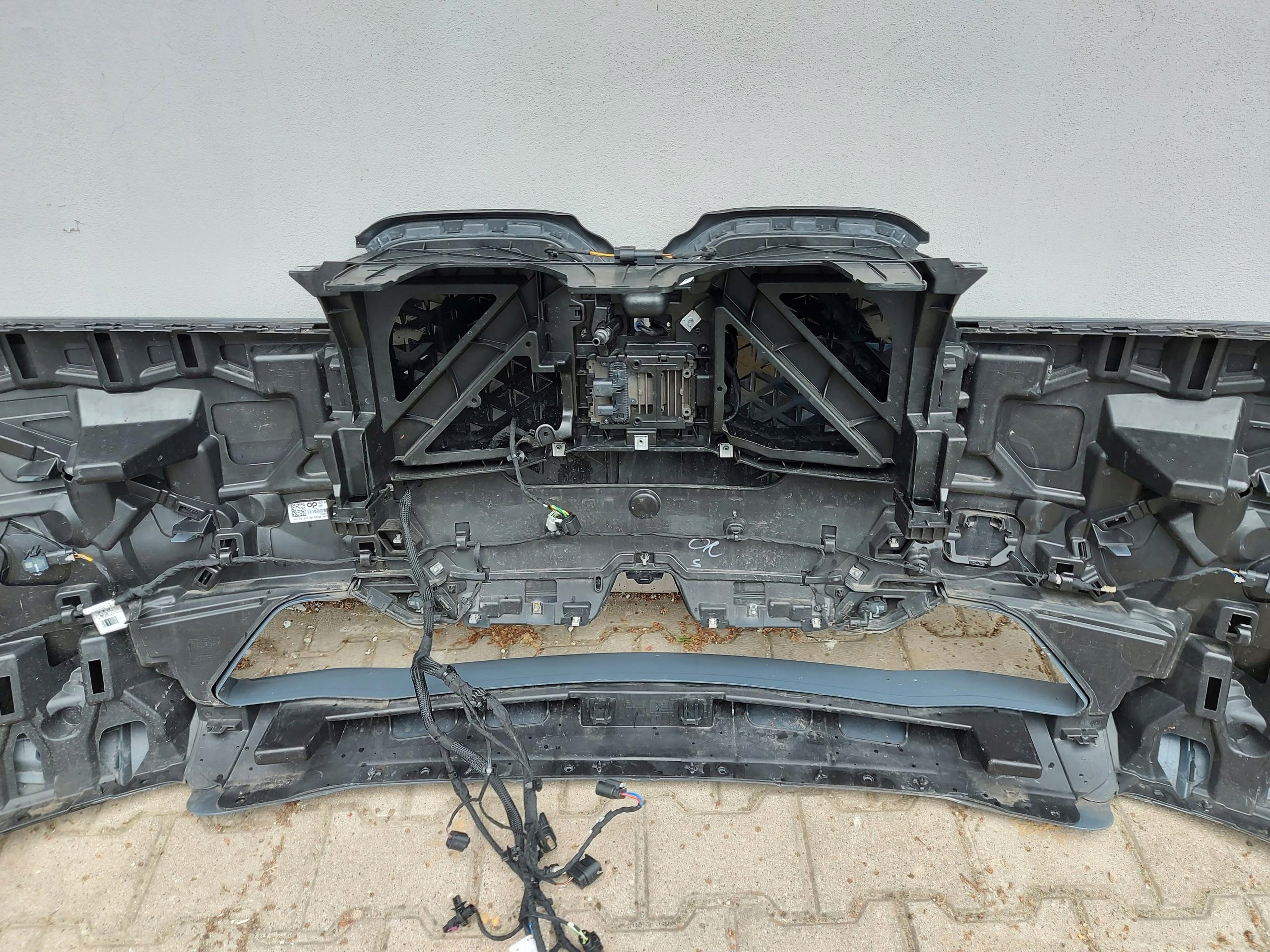 BMW iX i20 2023, Xdrive50 bumper front front complete RADARY grey C3N