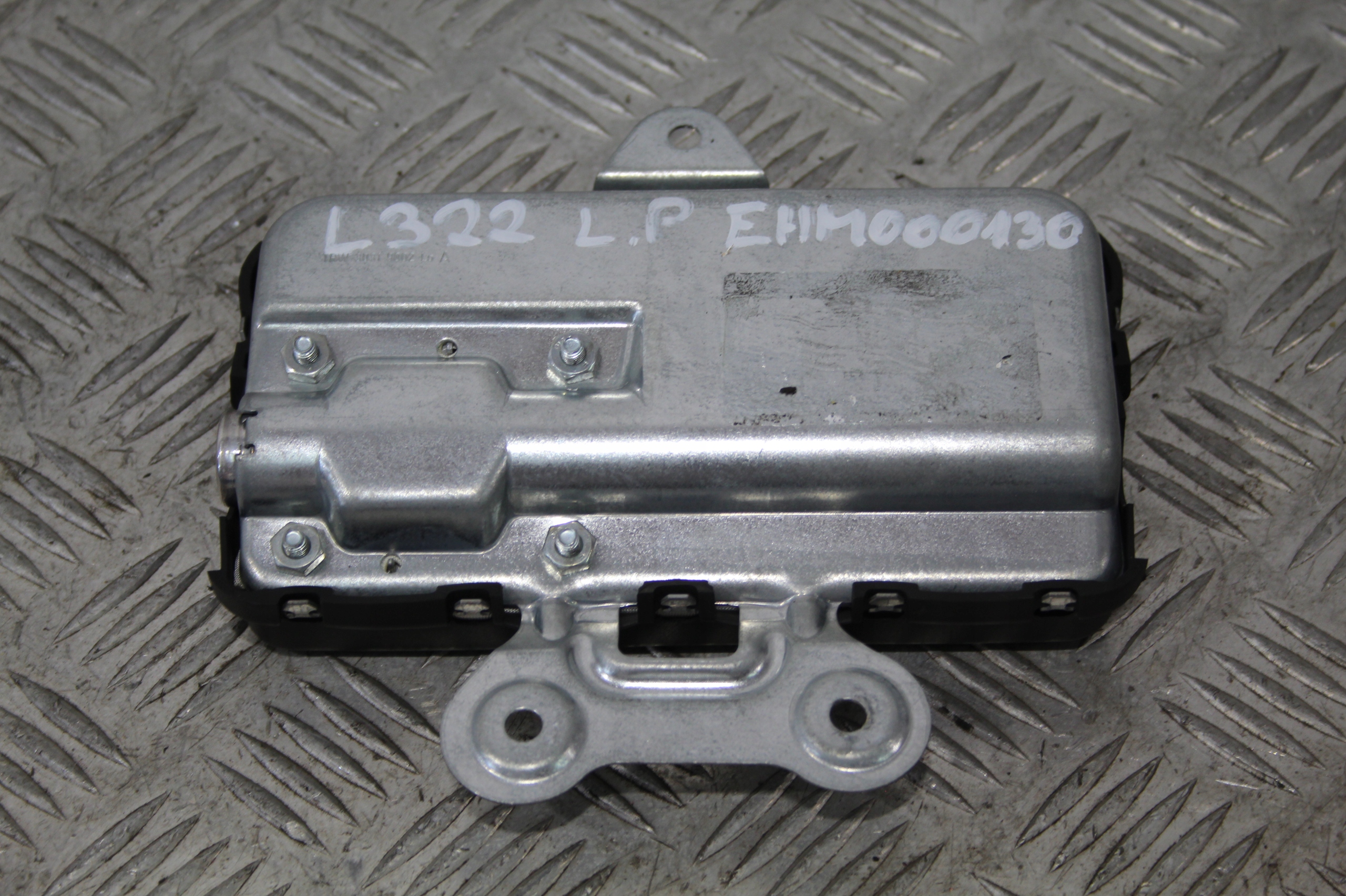 airbag door left front RANGE ROVER VOGUE III L322