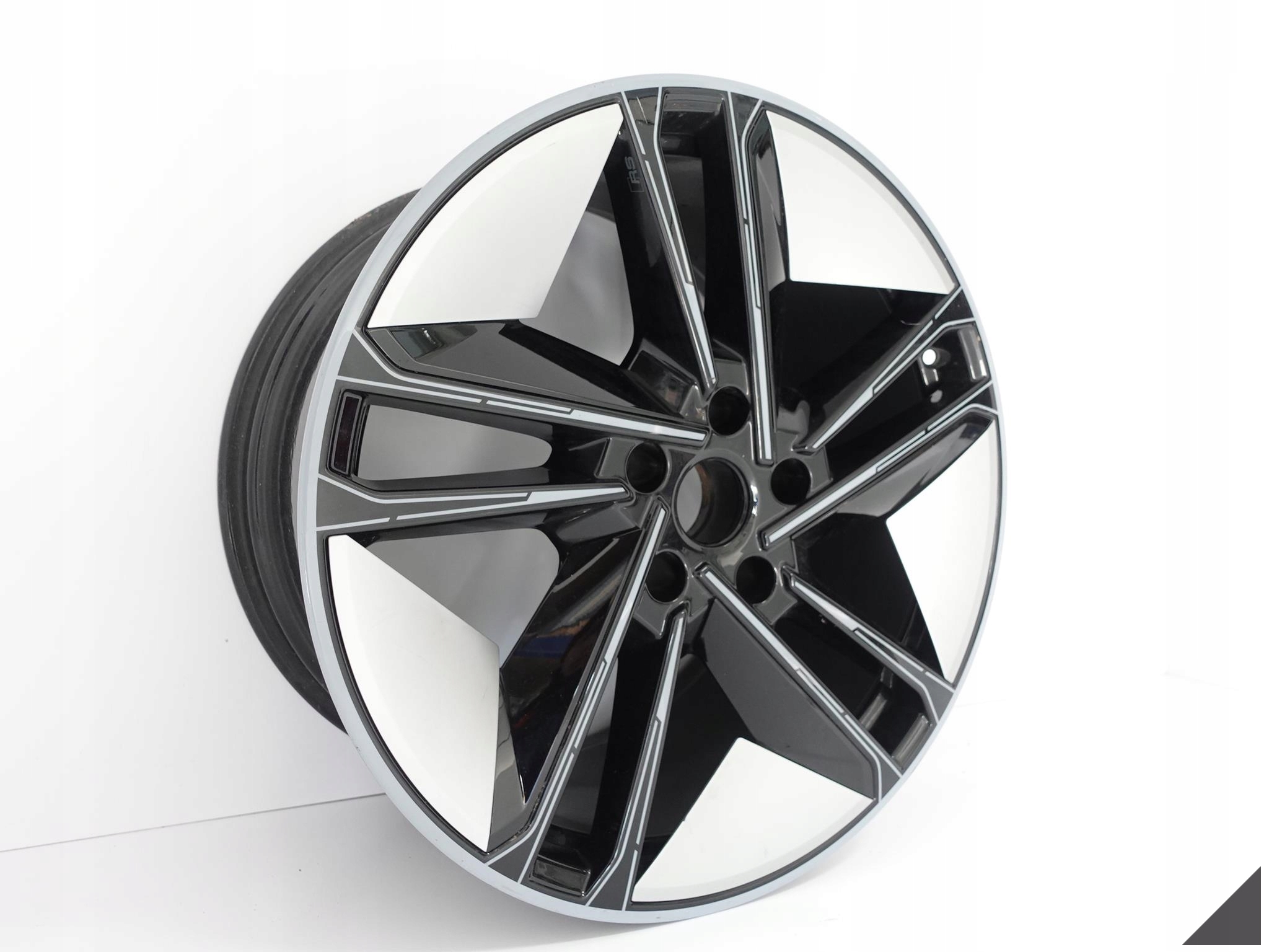 AUDI E-TRON GT RS 4J3 20- disk 11,5X21 ET66 5X112
