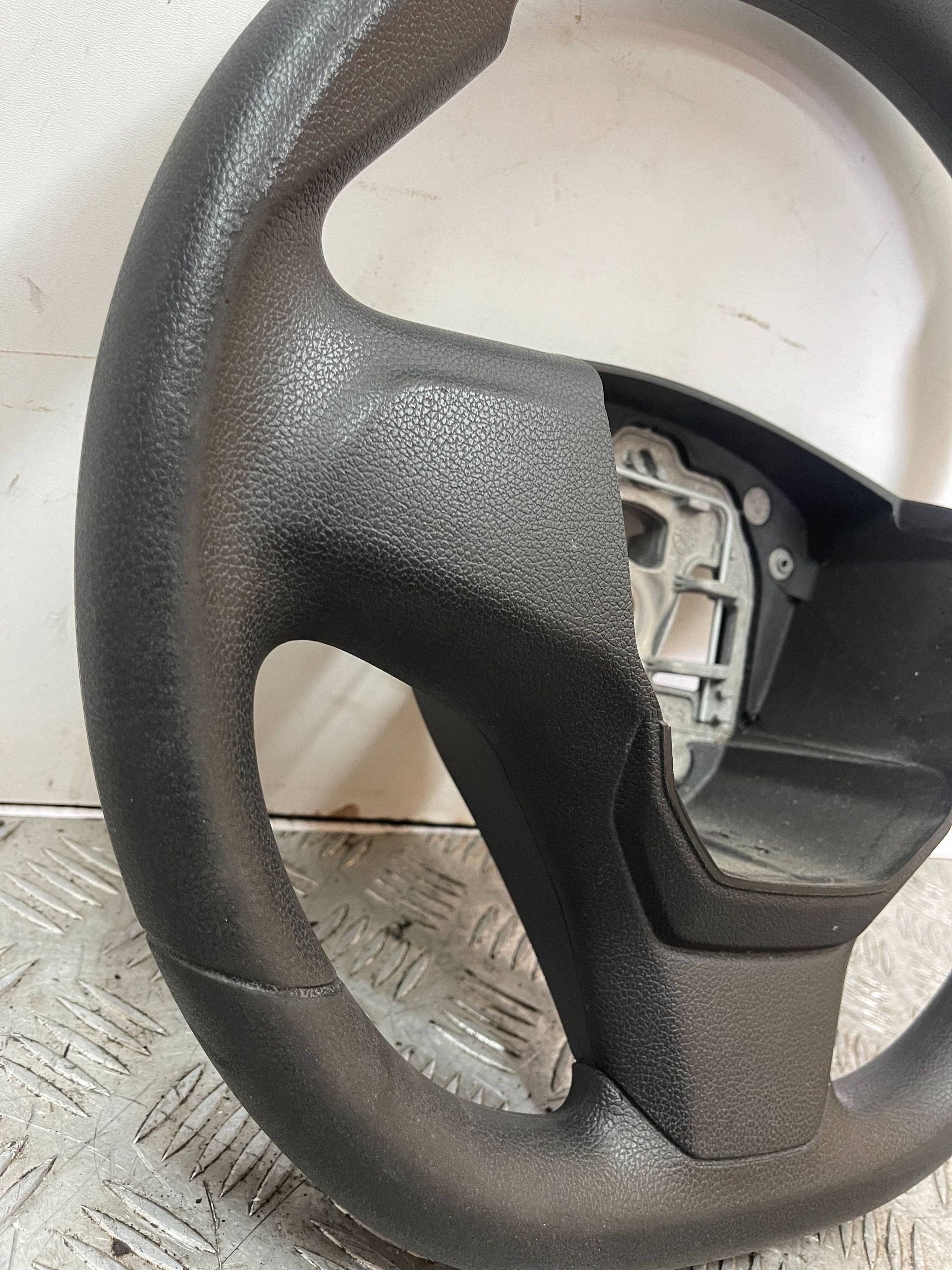 lenkrad CITROEN JUMPY III 3 16- EXPERT 980887082D