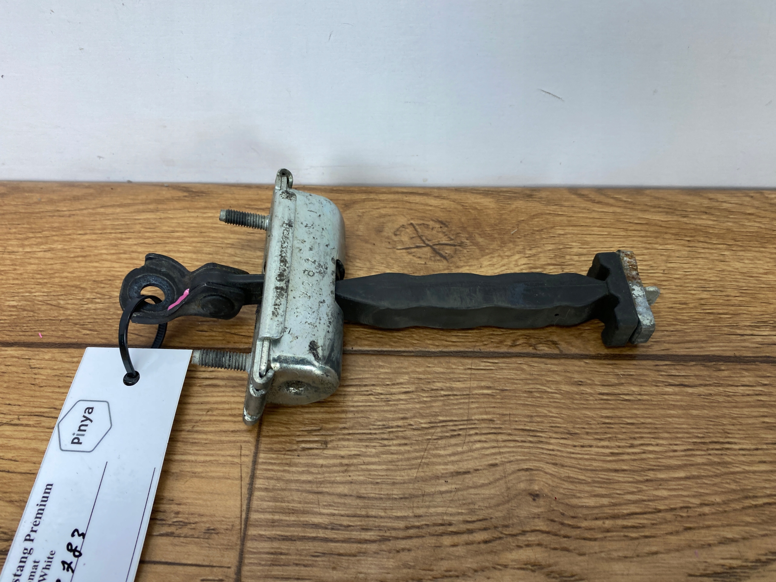 limiter door left Ford Mustang VI cabrio 2015+