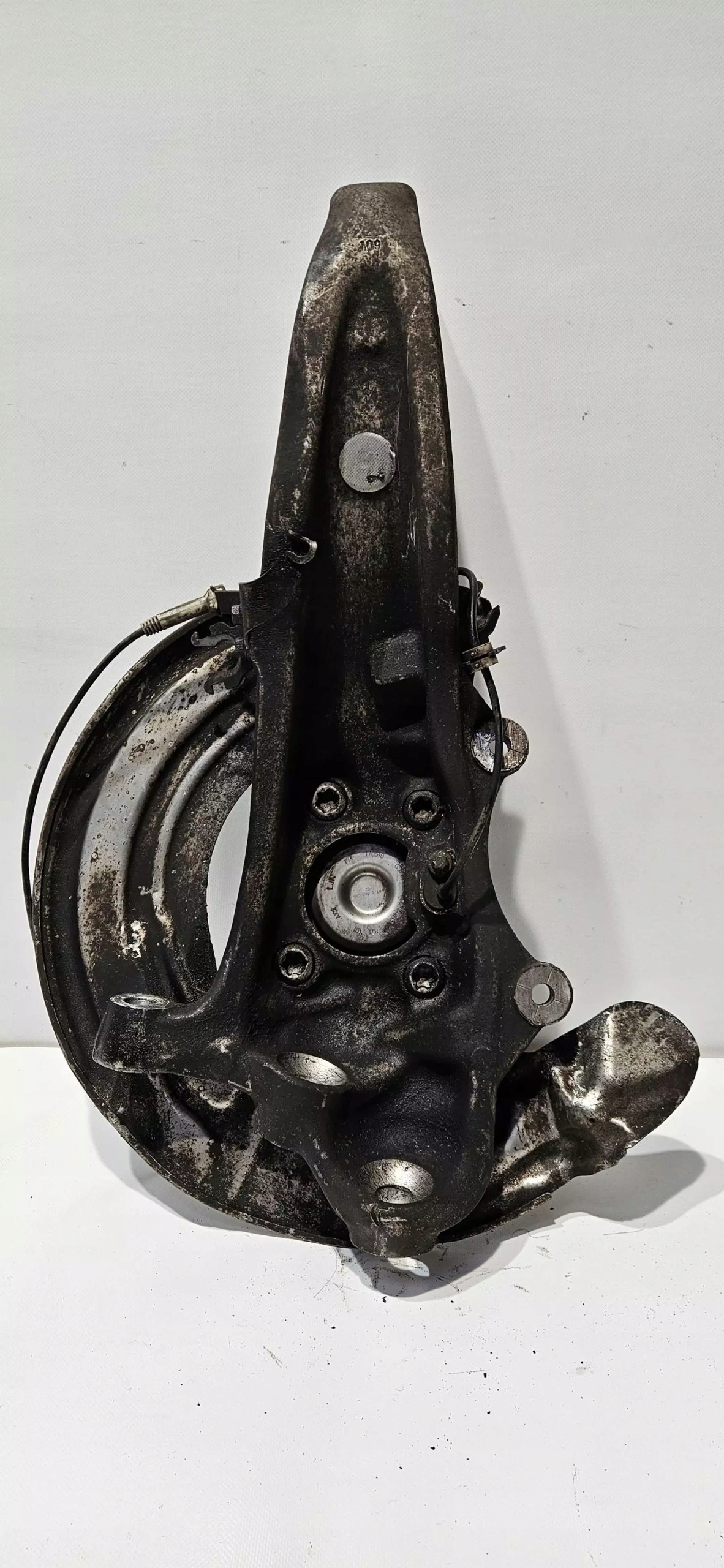 otoč čepu pravý předek BMW 5 G30 17-23 2.0D