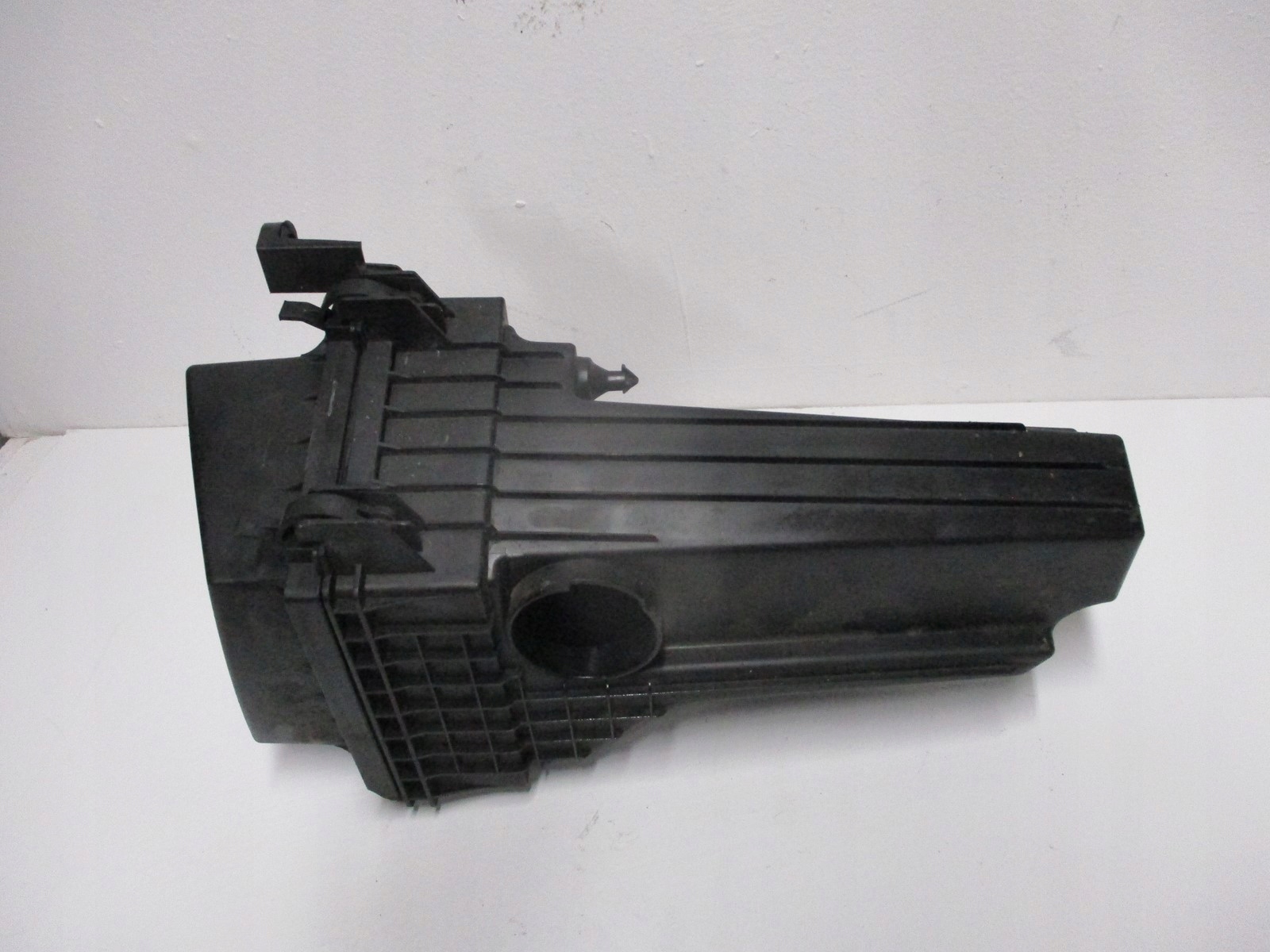 Gehäuse filter luft FORD FIESTA H1B1-9600-CC