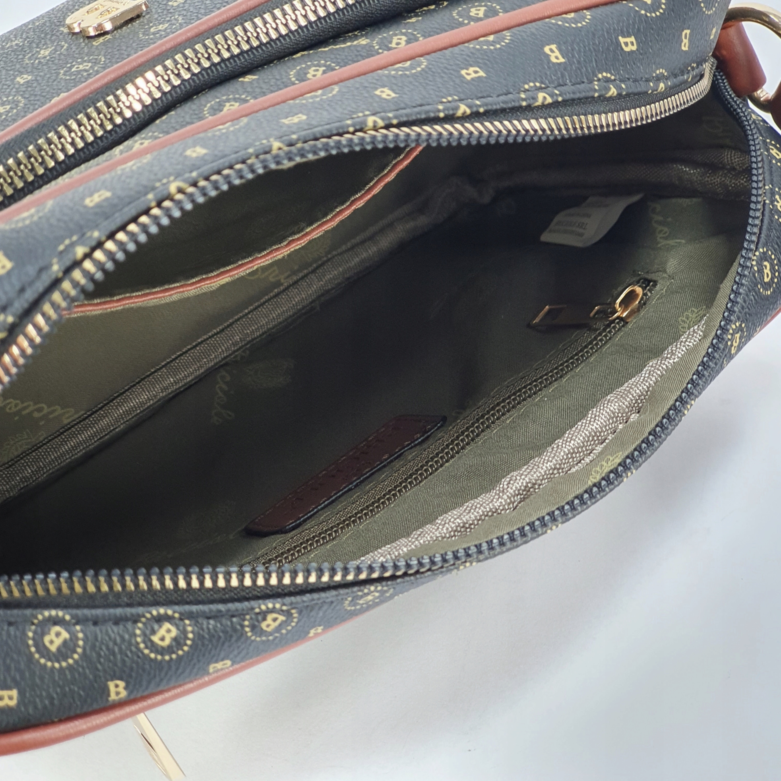 TOREBKA DAMSKA KUFEREK A5 MONOGRAM BRĄZ BRICIOLE Materiał dominujący skóra ekologiczna