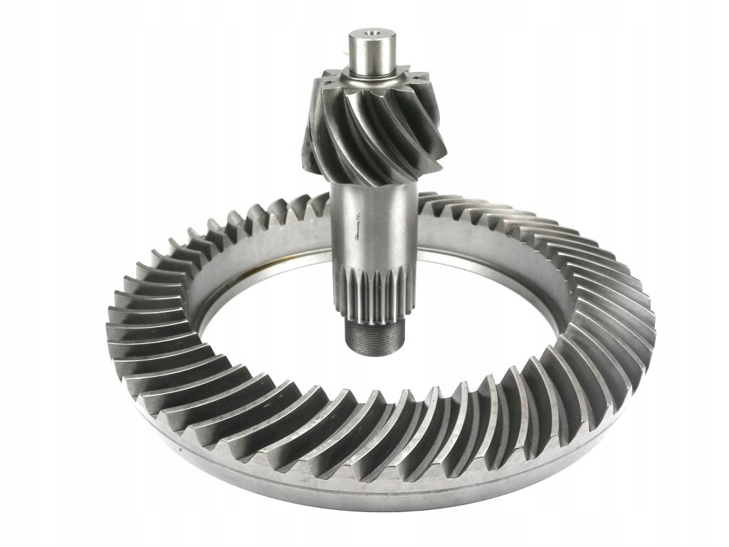 Wałek atakujący z kołem - przekładnia przedniego mostu Ursus C-385 WARYŃSKI