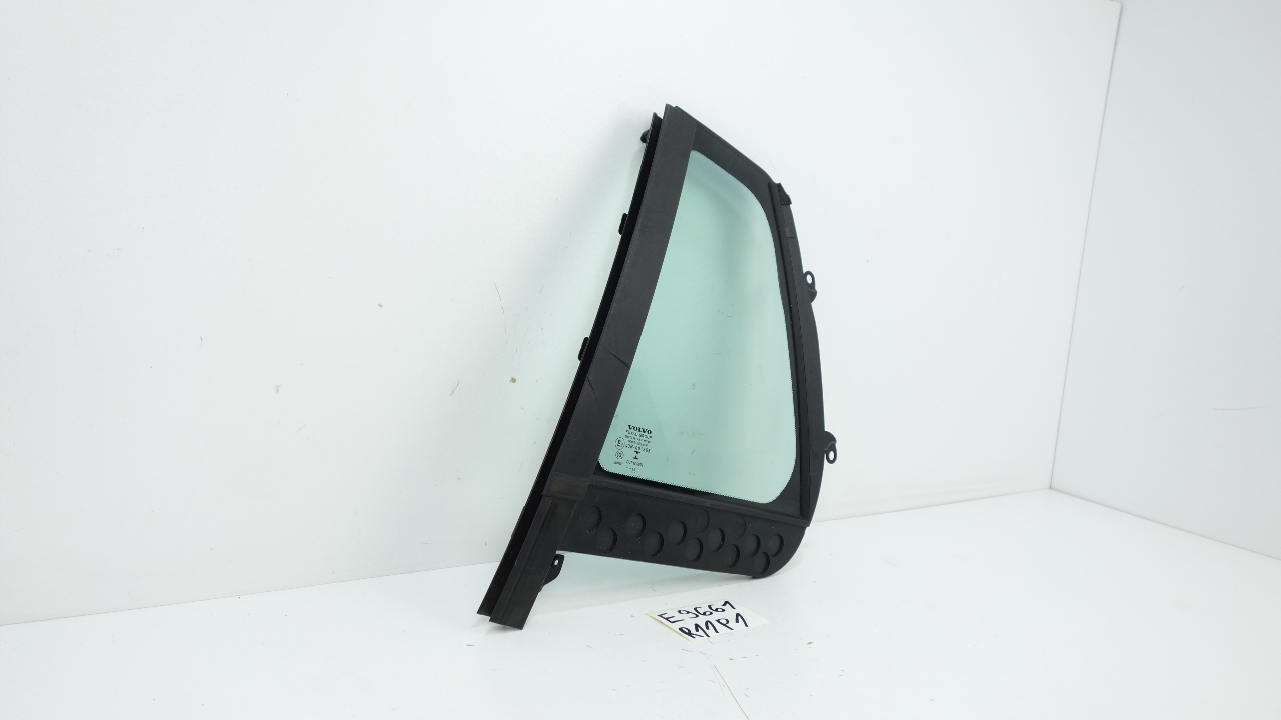 VOLVO V60 and 2016 ROK window window door left rear part