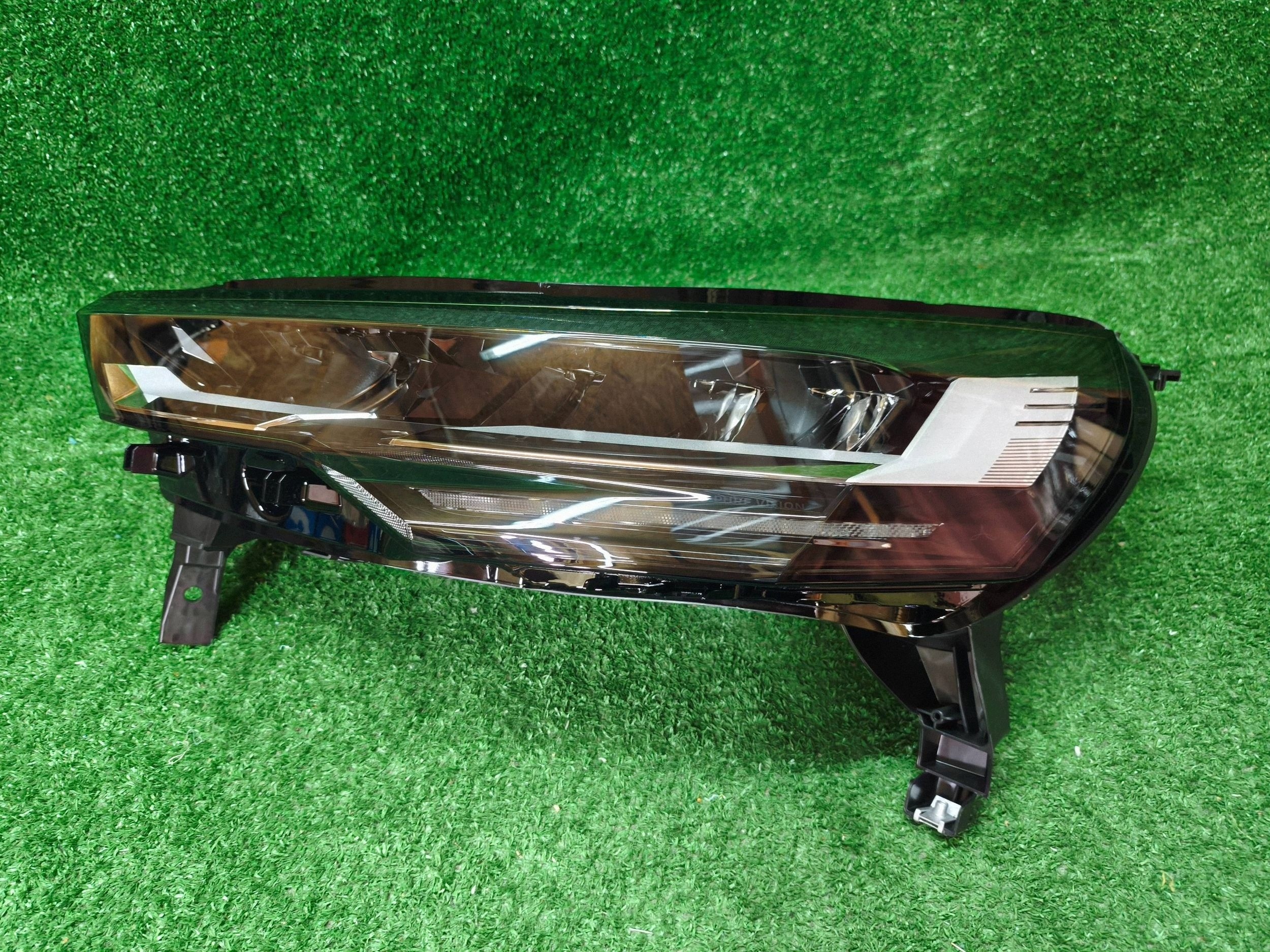 REFLEKTOR left front RENAULT CAPTUR ll. SYMBIOZ LIFT FULL LED NR.1596