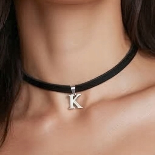 Choker kožený písmenko M A K černý přívěsek chirurgický na krk stříbrný