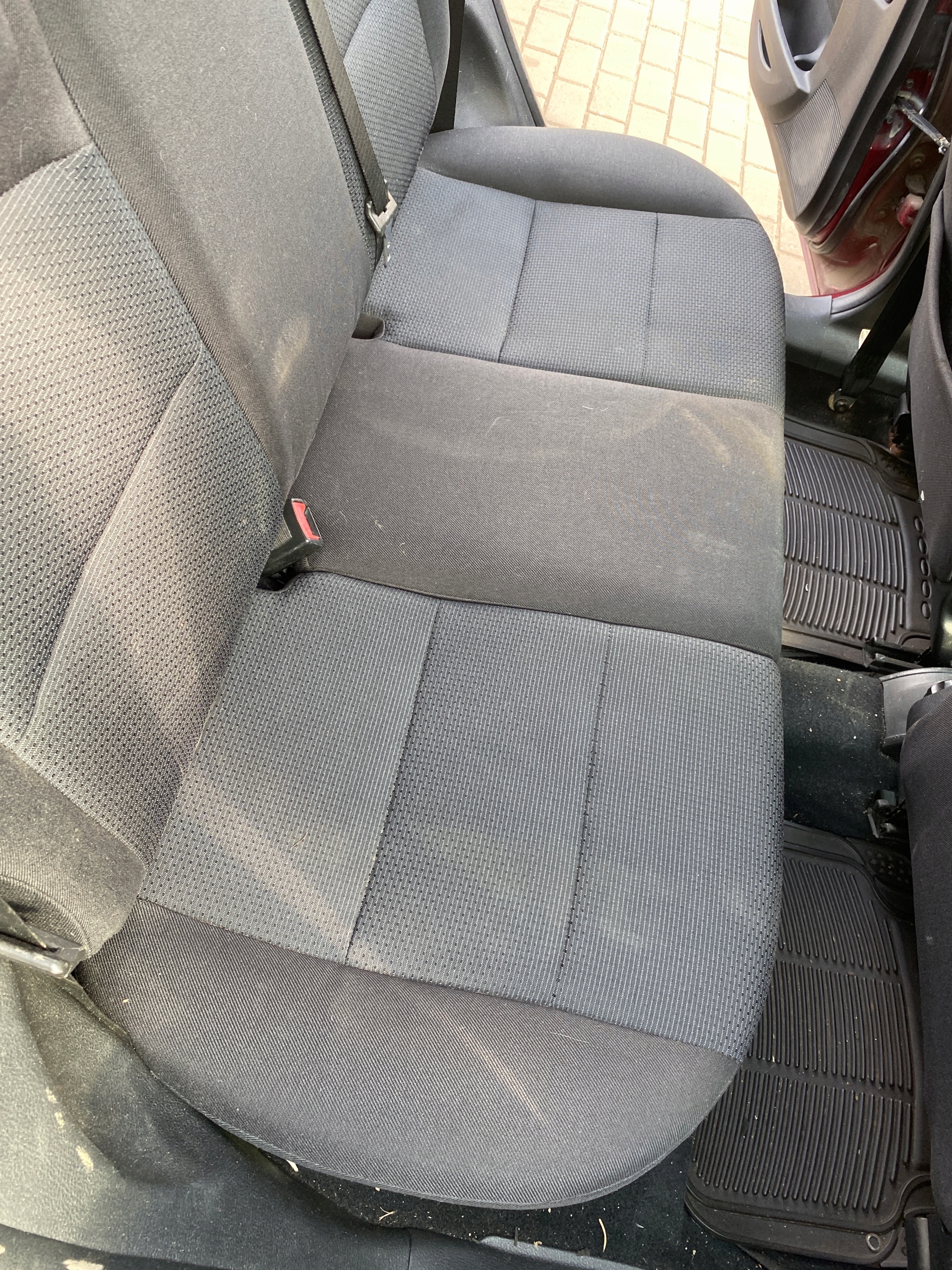 Sitz hinten heck Mazda 2 1 und FL 02-07