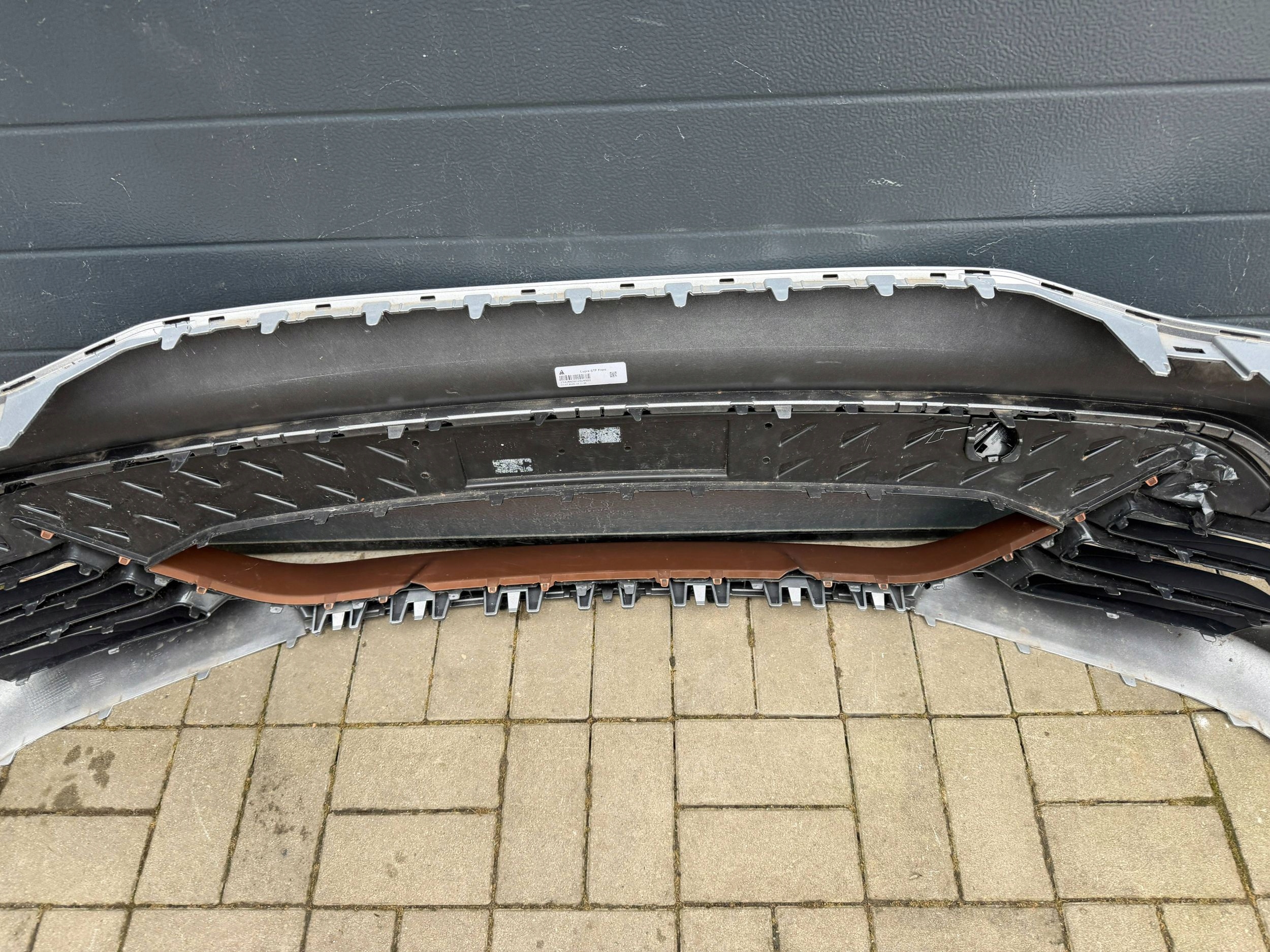 Cupra Born 10E nárazník předek přední
