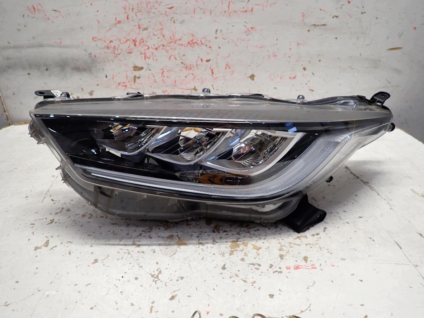 light front front left TOYOTA YARIS IV 2020- FULL LED 0048401