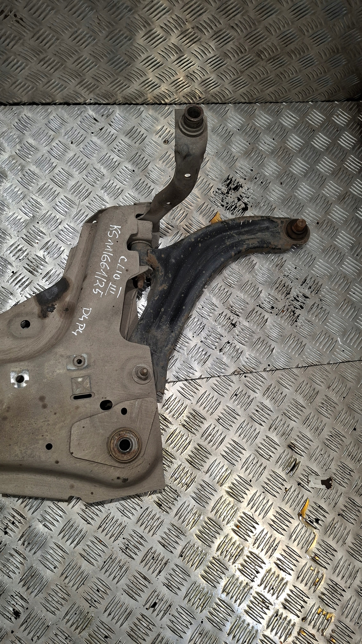 axle beam front axle beam RENAULT CLIO III