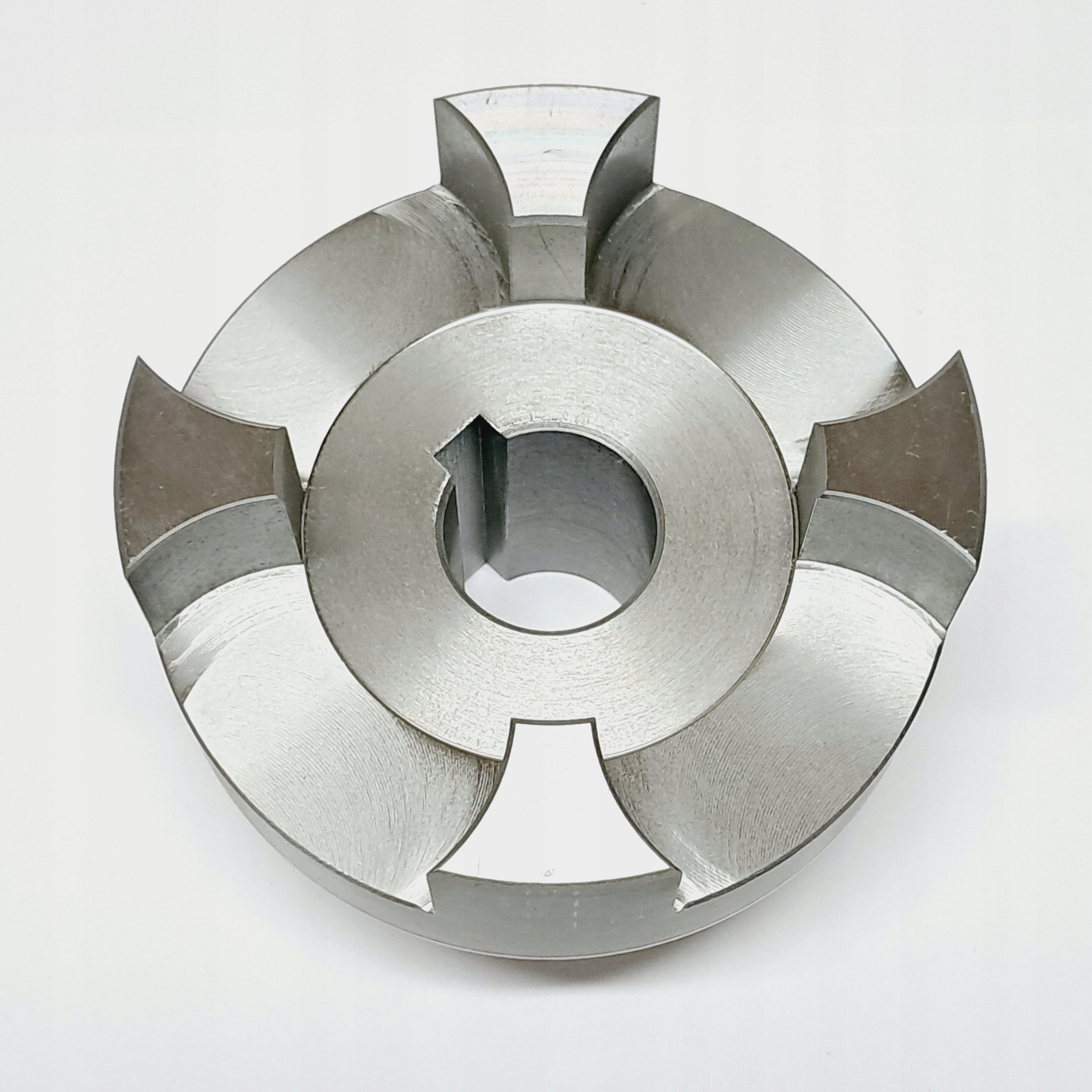 Spojka o průměru 120 mm s otvorem fi32 w10 polovina fi120 L160