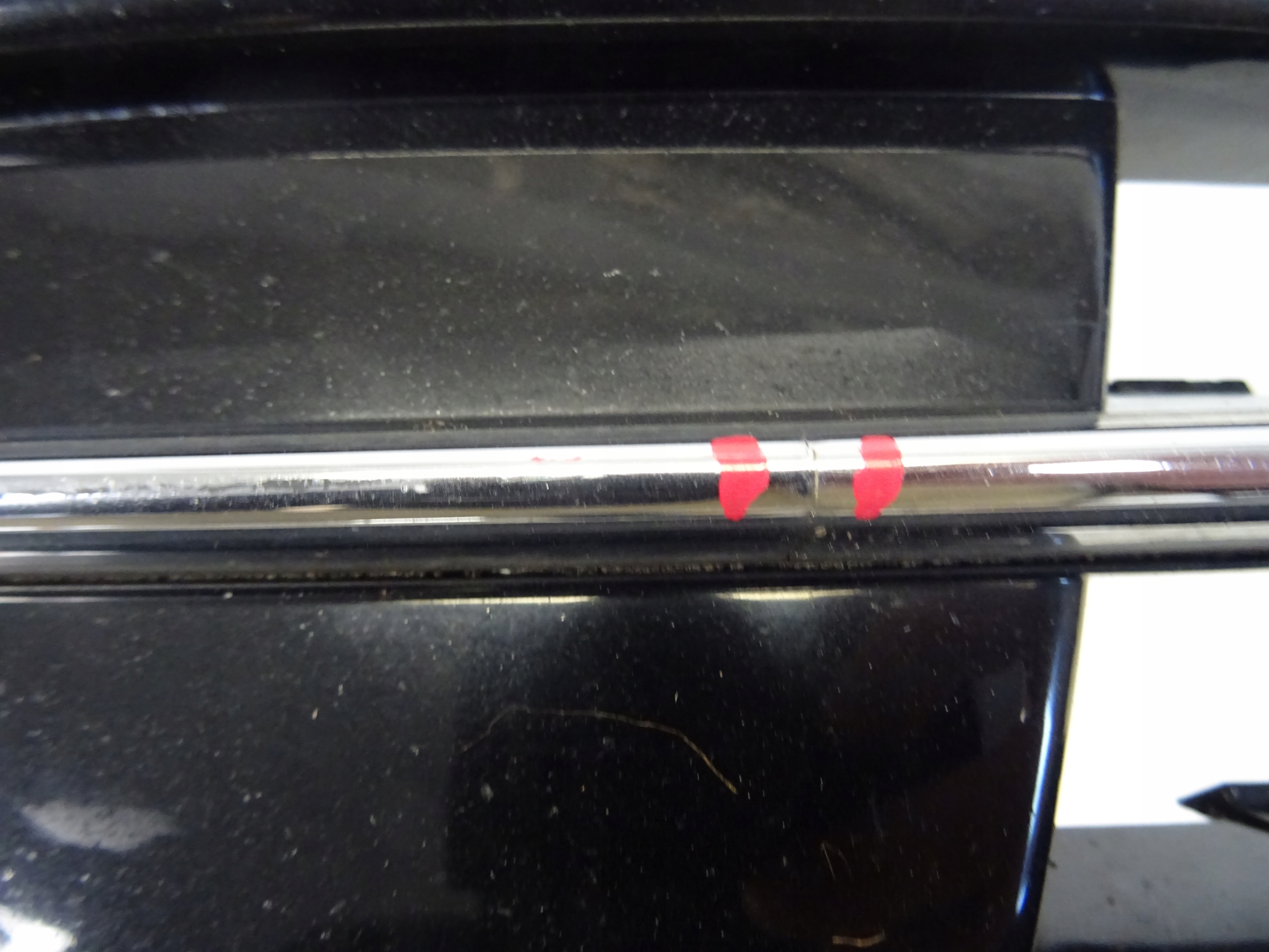grid of a bumper front front left AUDI A8 D4 4H0807679K