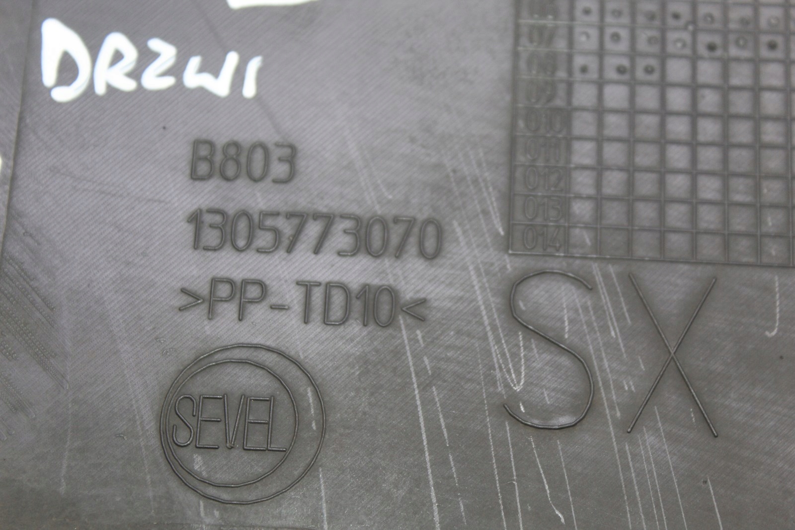 молдинг передний левый JUMPER III Ducato BOXER