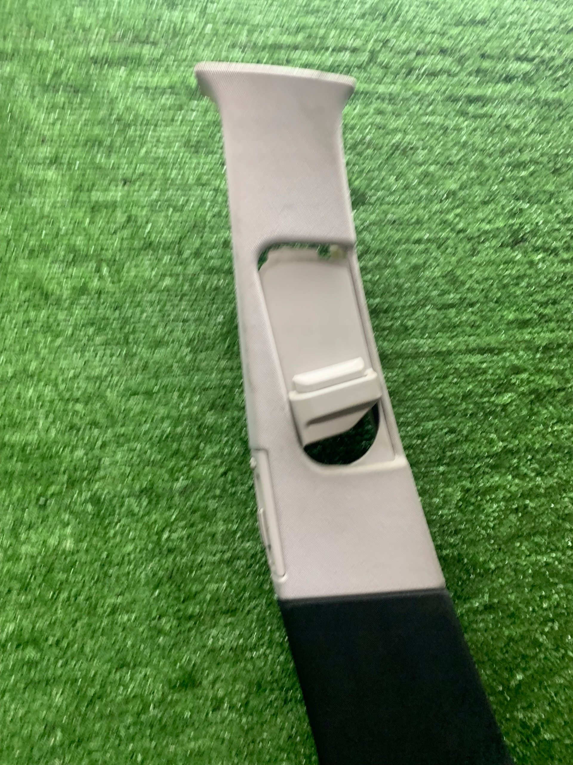 MERCEDES E class 211 cover pillar left A2116902954