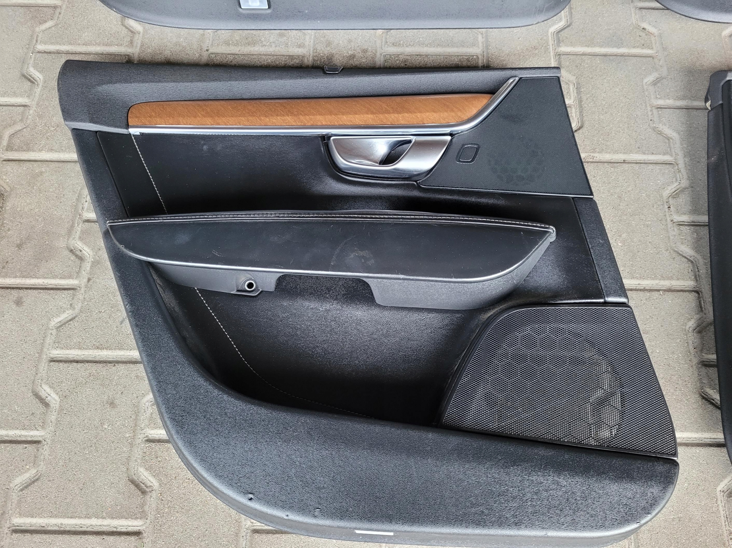 side rear part rear left blinds windows VOLVO S90 II sedan