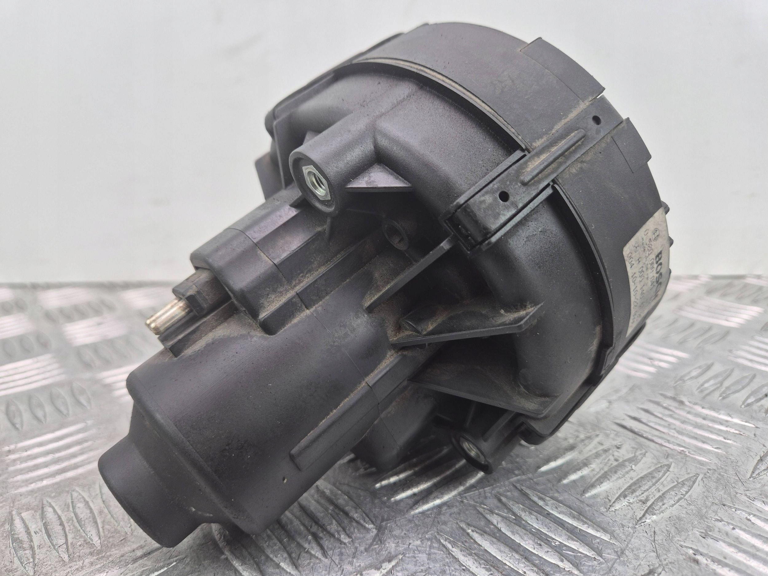 Mercedes C200 CGI W204 Pumpe luft wtornego A0001406785
