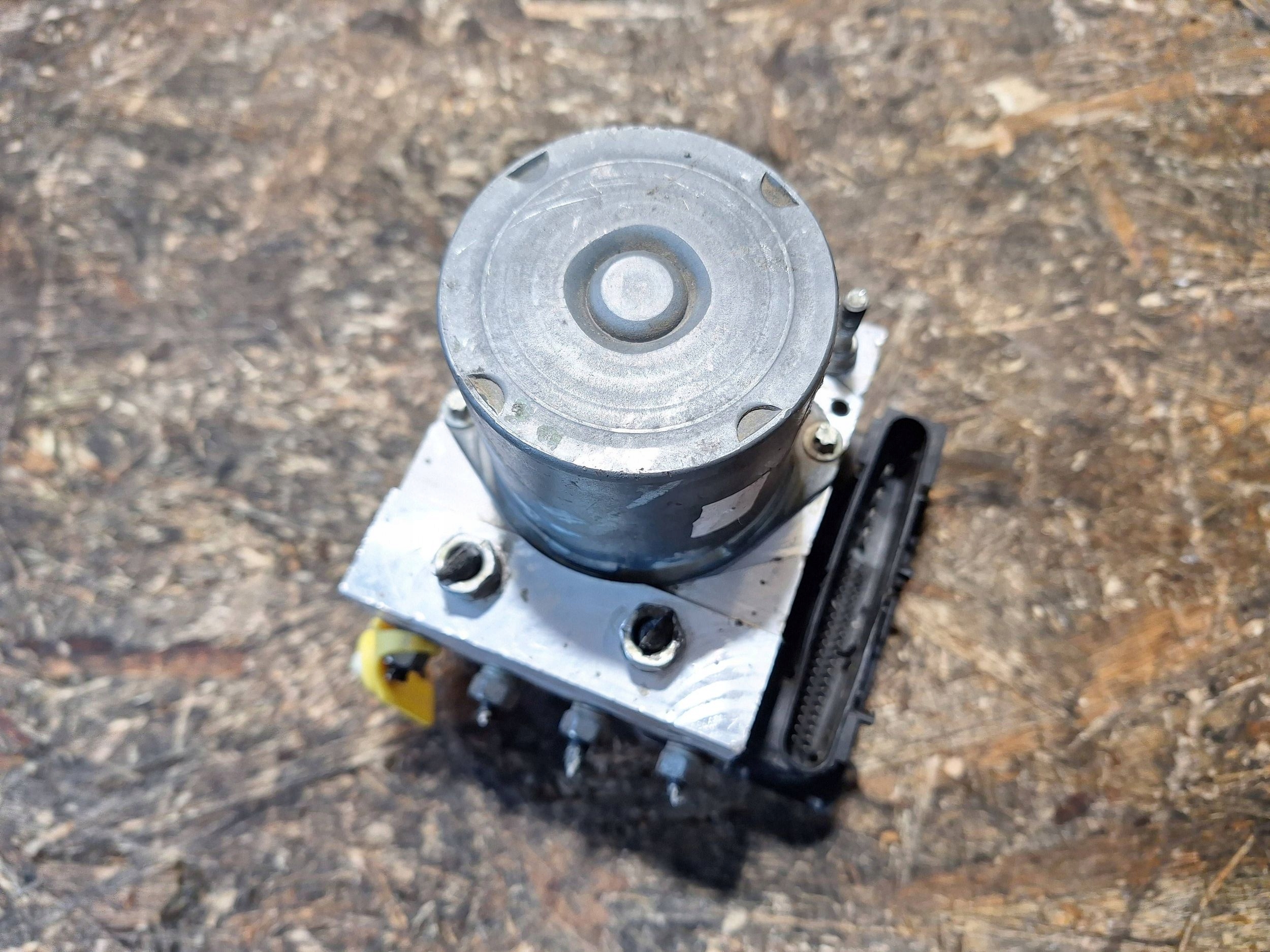 pump control unit ABS 0265230199 0265950923 27536SC002 SUBARU FORESTER III