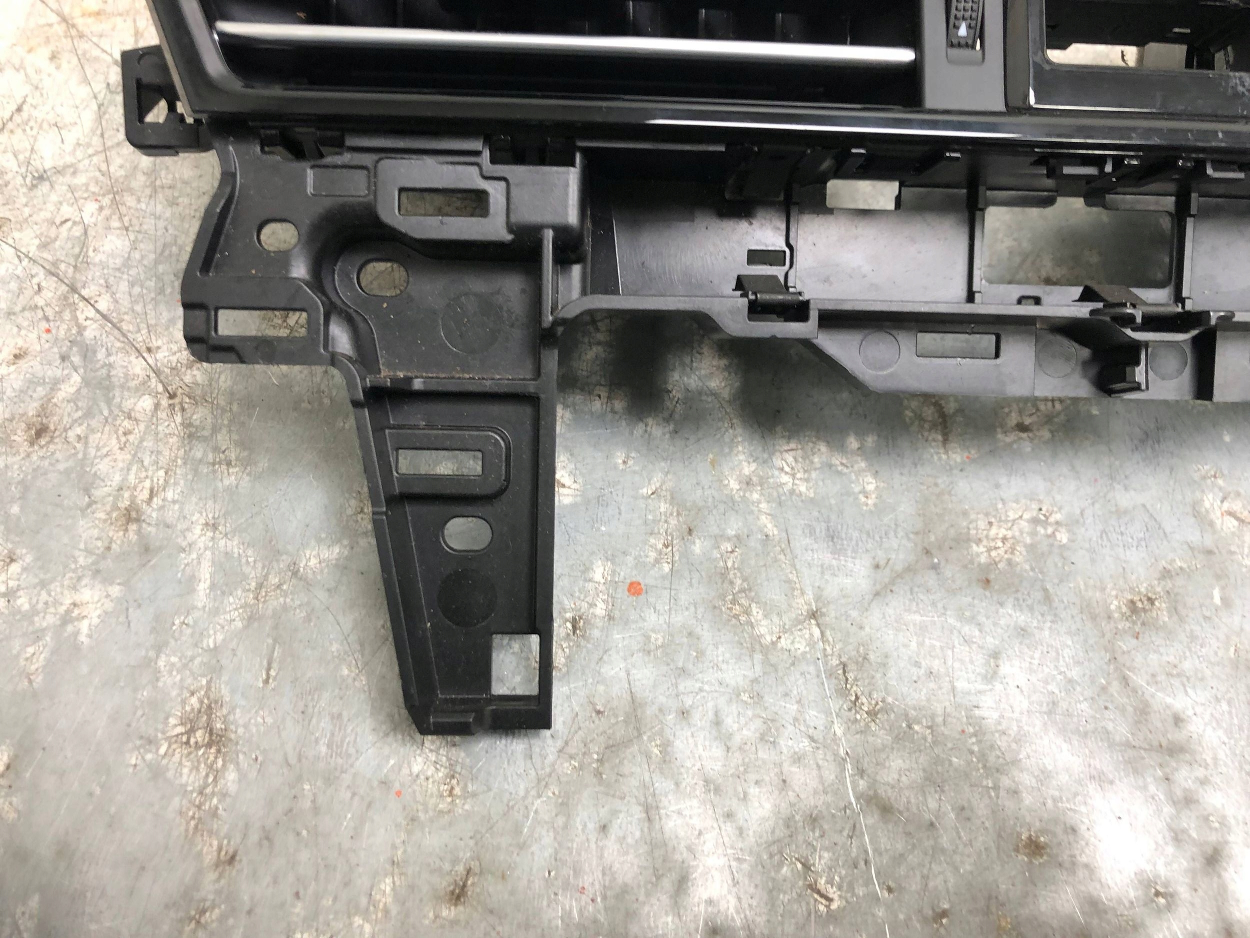 grid air conditioning devices consoles VW PASSAT B8 LIFT 3G1858416M