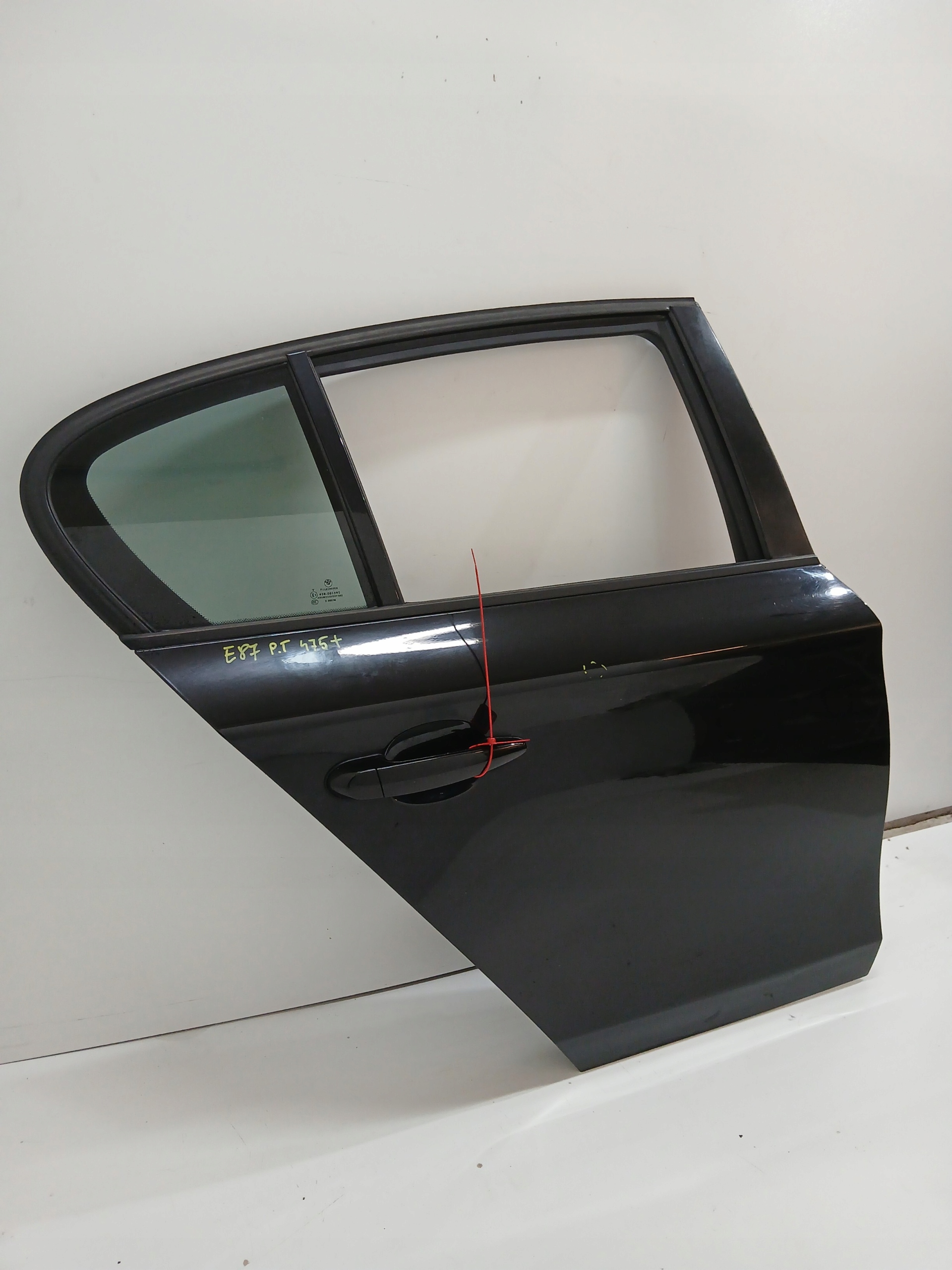 door right rear. BMW E87 BLACK SAPPHIRE 475/9